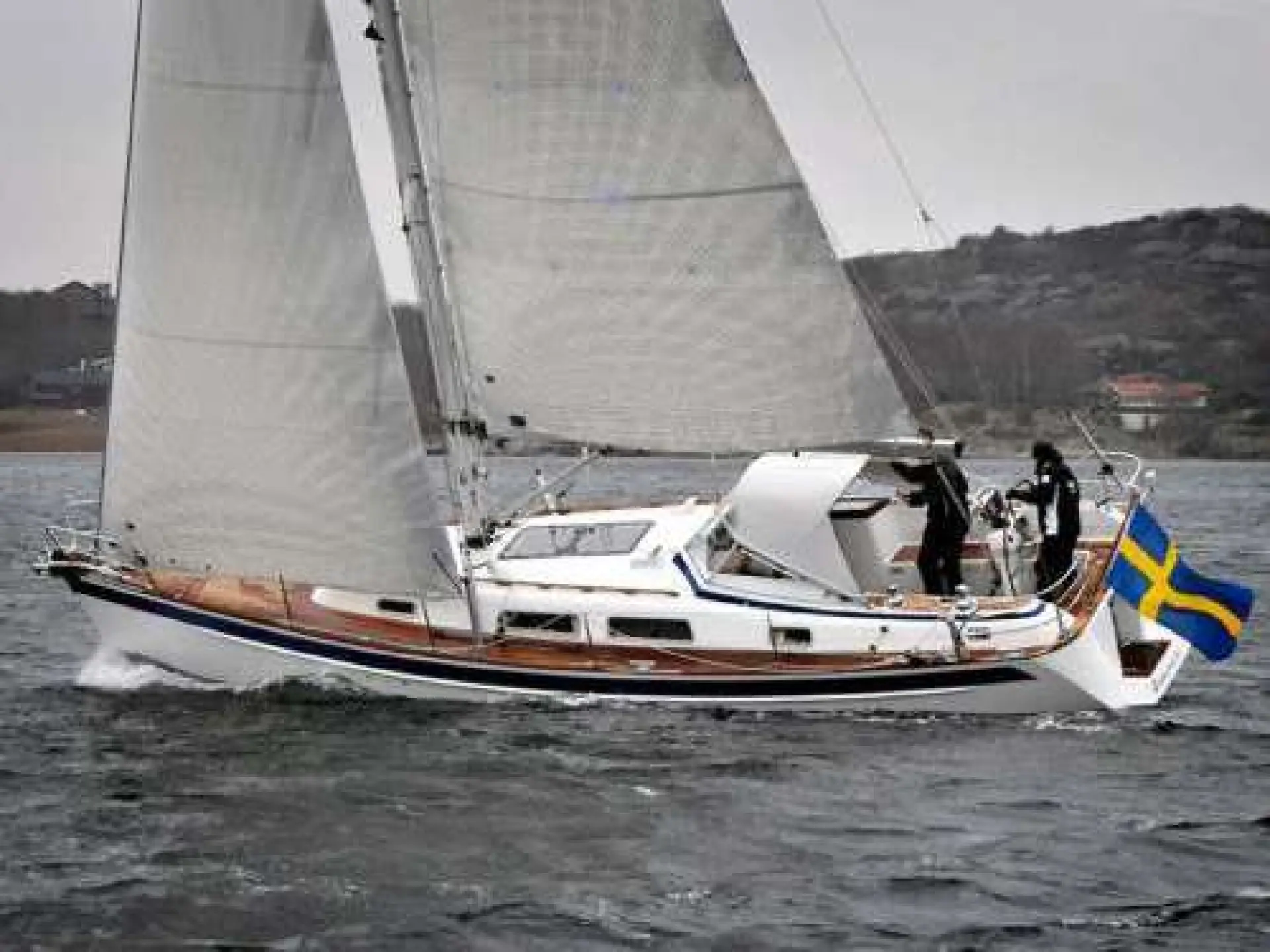Hallberg Rassy 372 — 7/30