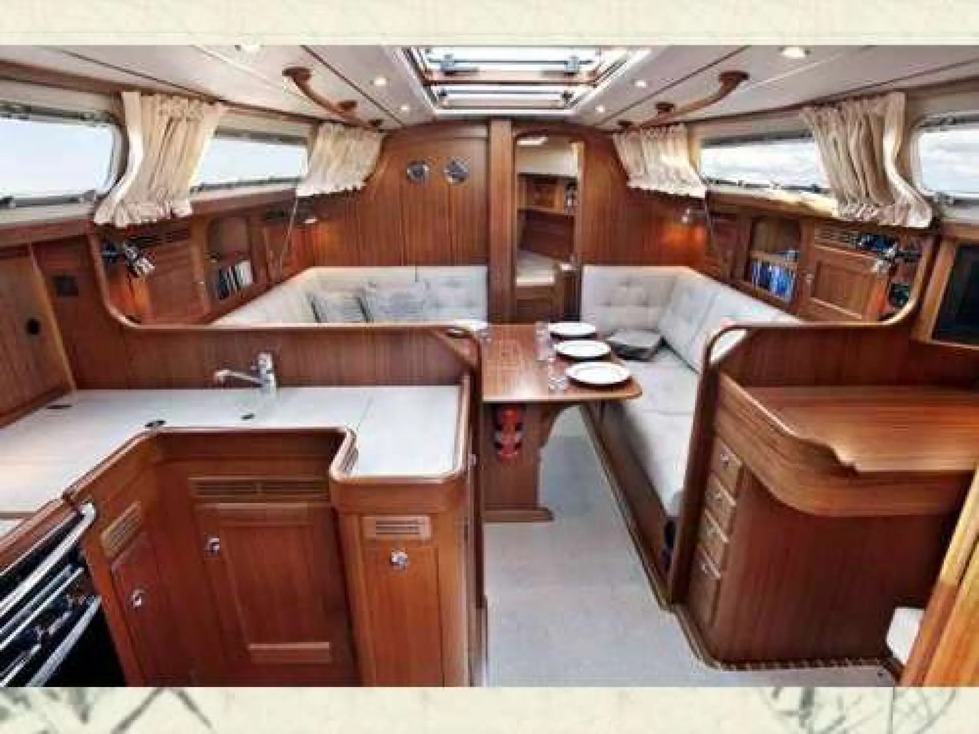Hallberg Rassy 372 — 12/30