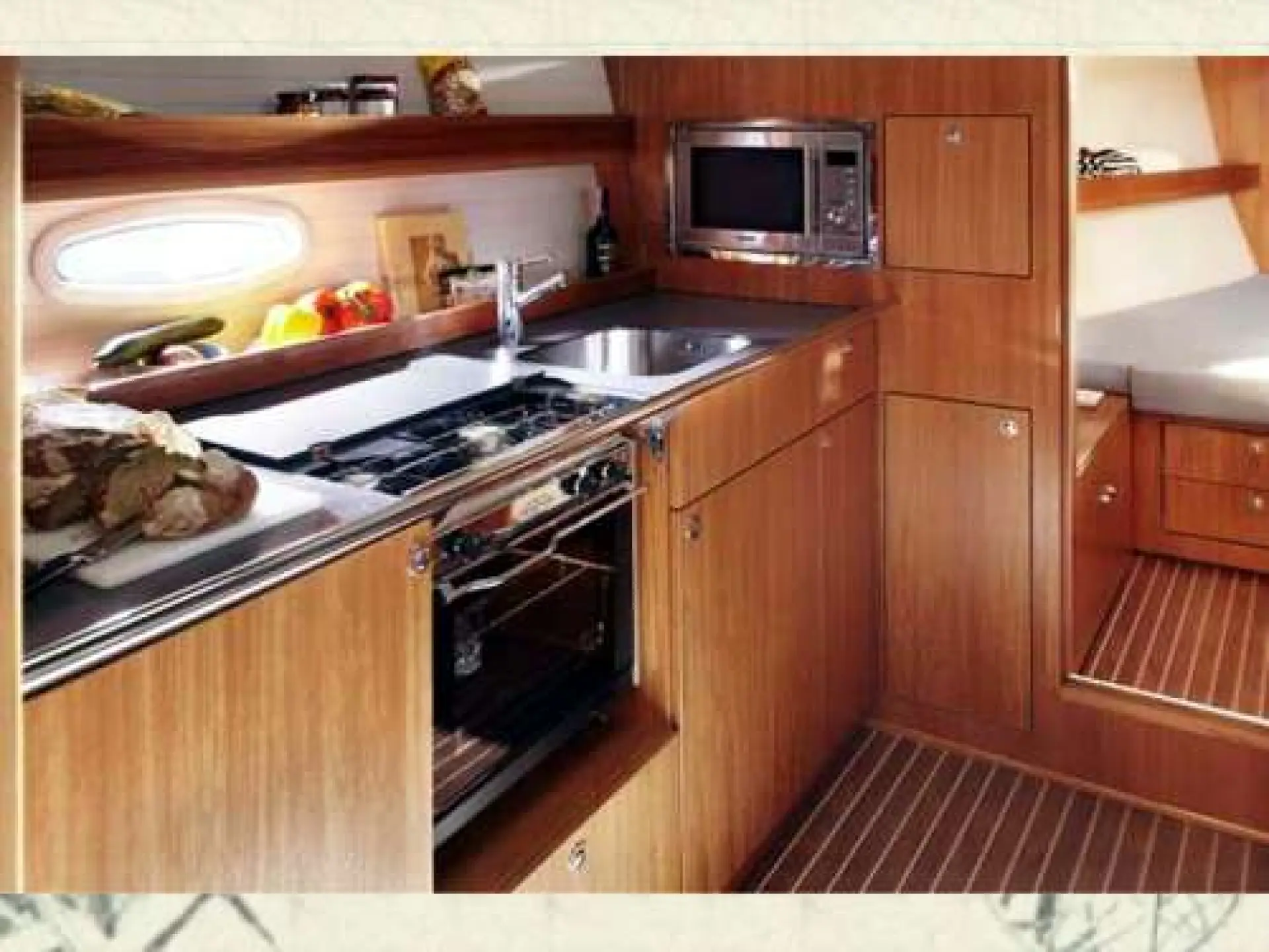 Bavaria 43 Cruiser — 8/14