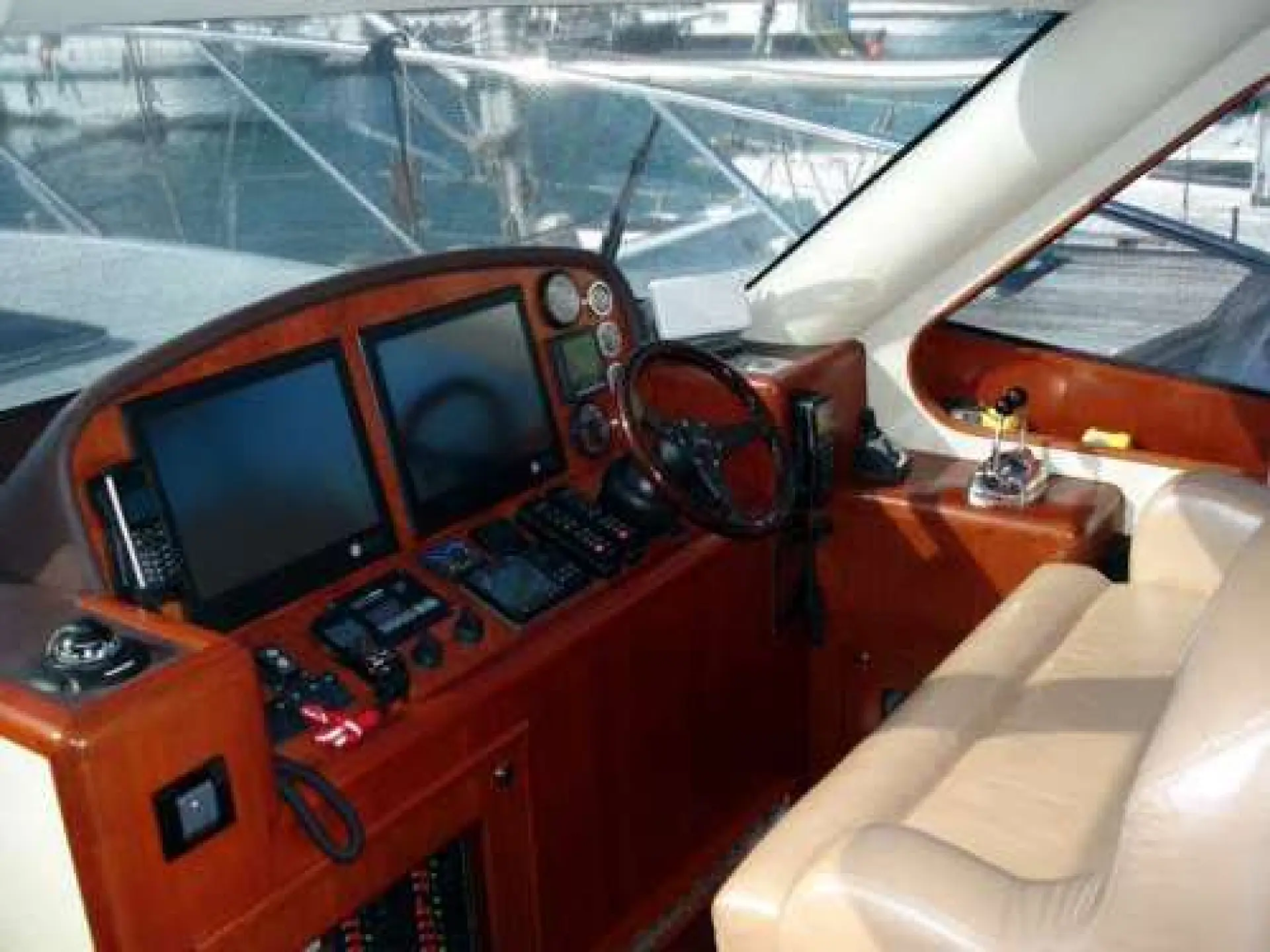 Oceania 42 SF — 4/6