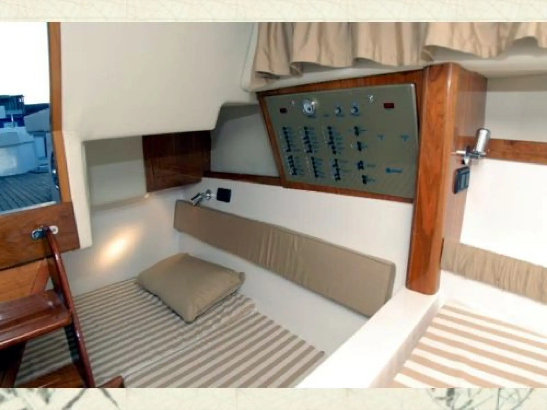 Mimi 780 Cabin Fish — 4/4