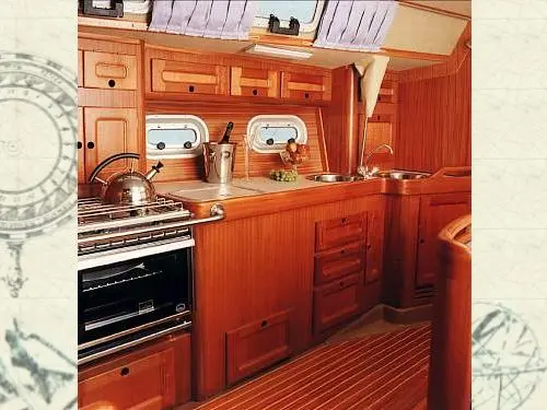 Bavaria 370 — 6/9