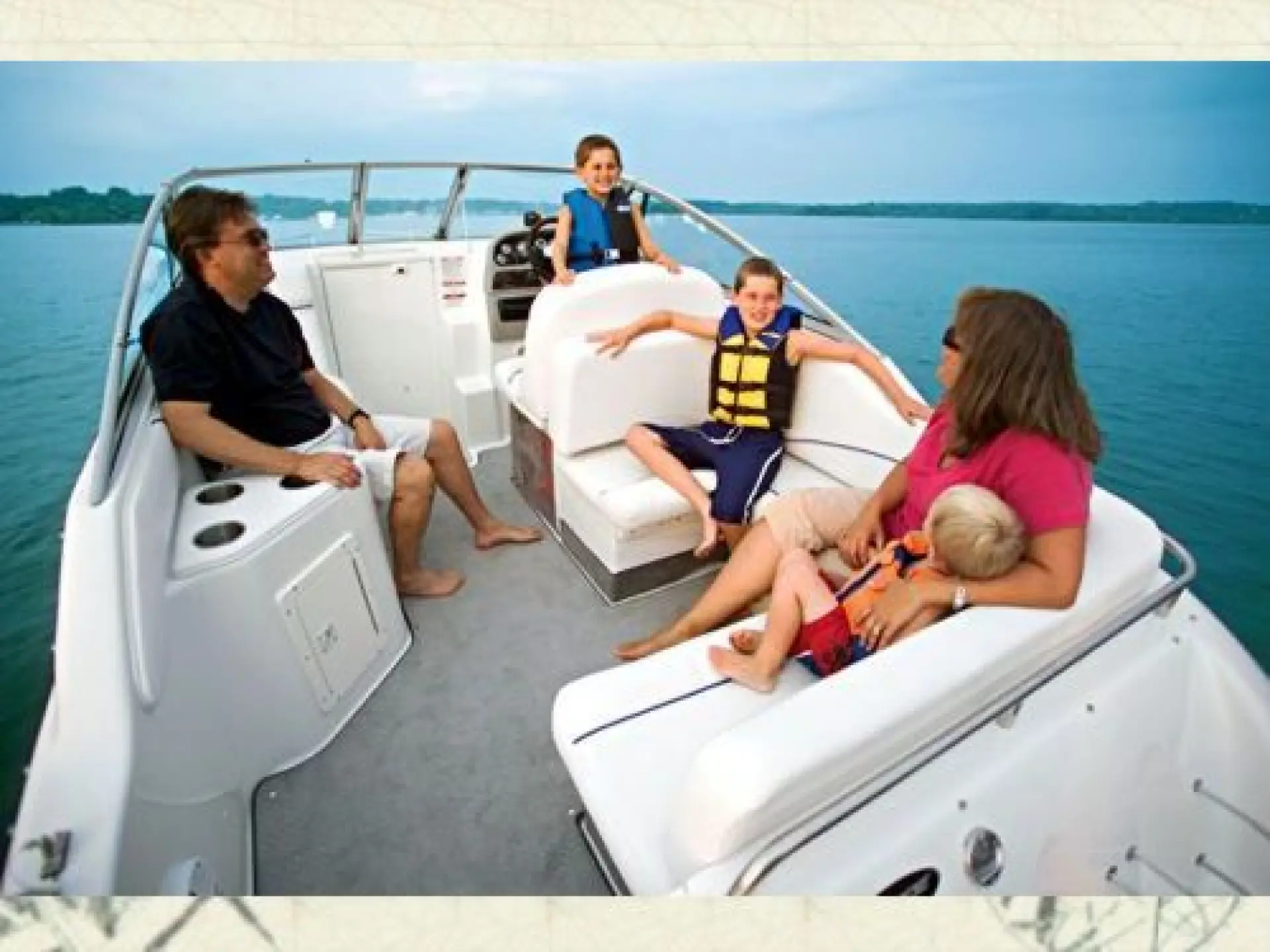 Ebbtide 2600 Mid-Cabin — 4/9