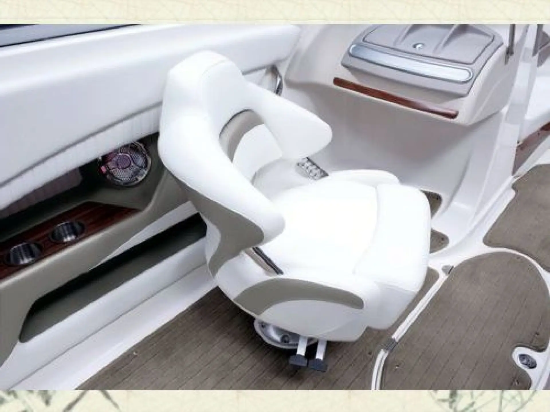 Glastron GLS 215 BR — 4/7