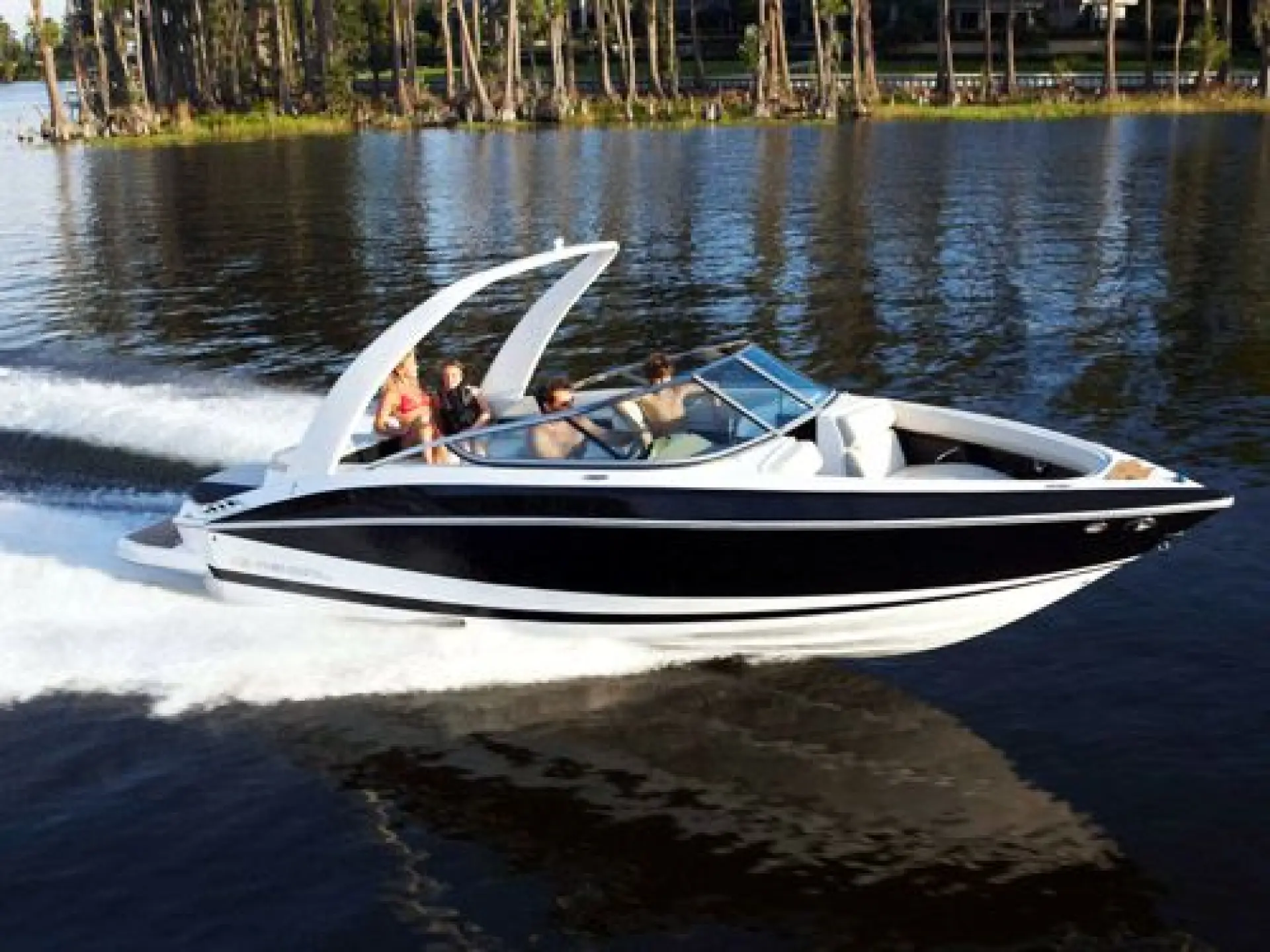 Regal 2500 Bowrider — 1/12