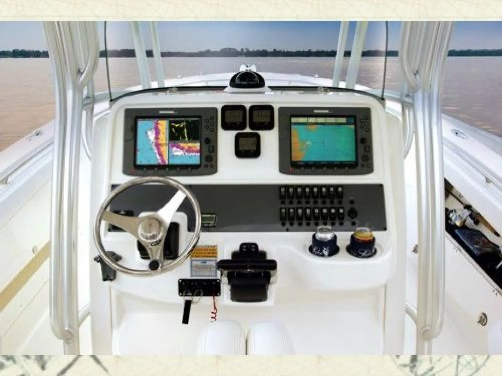 Robalo R 300 Center Console — 6/15