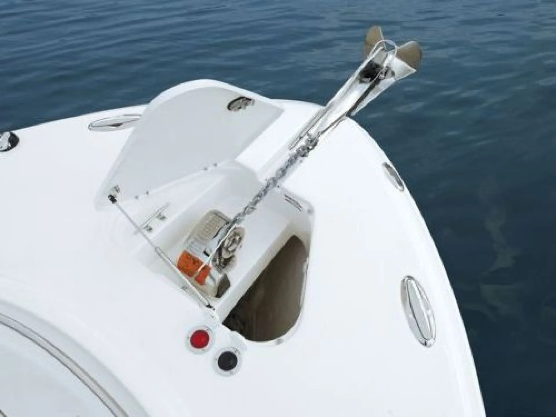 Robalo R 300 Center Console — 8/15