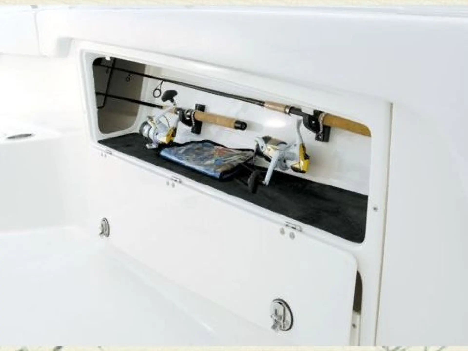 Robalo R 300 Center Console — 12/15