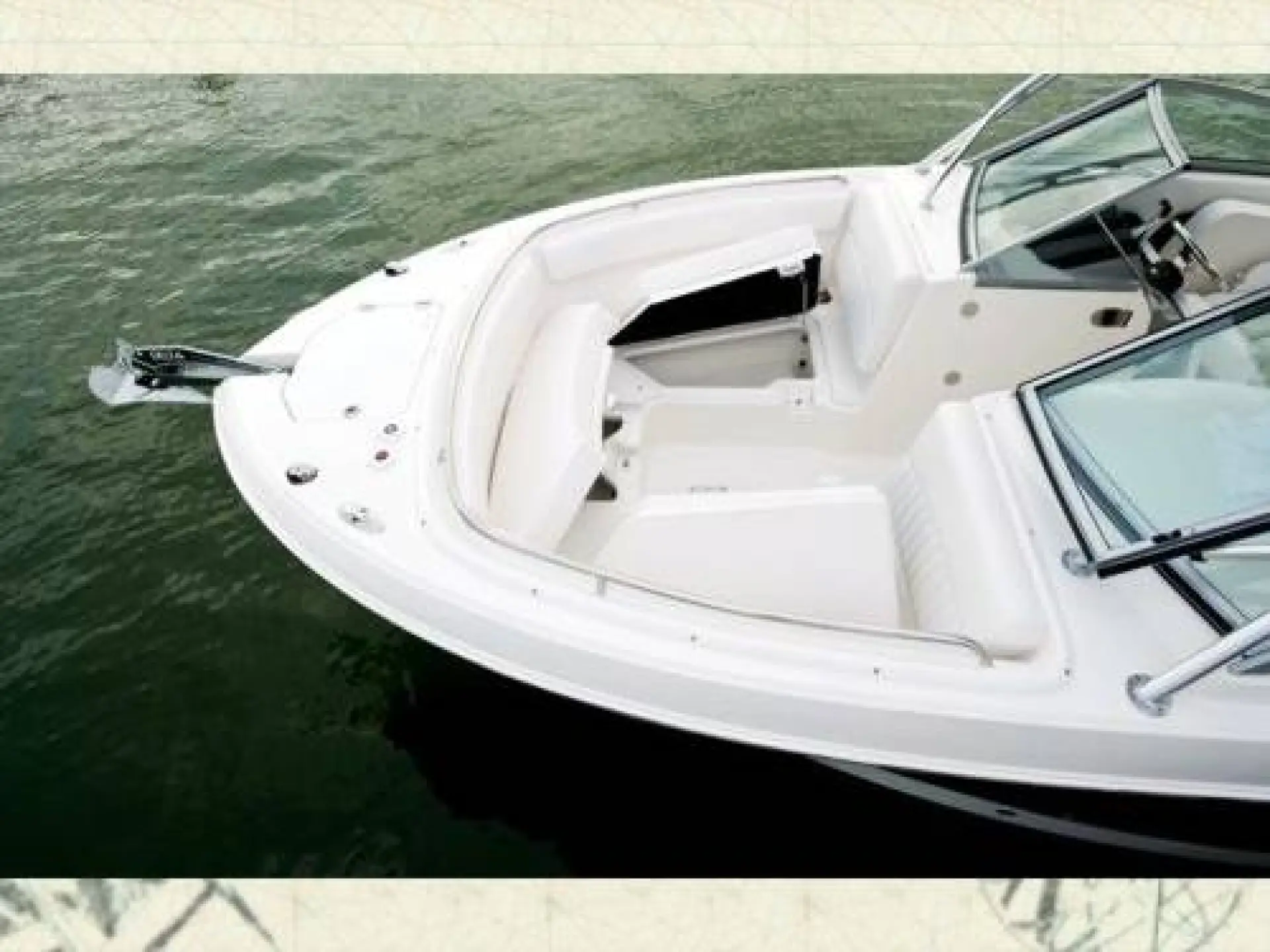 Robalo R 247 Dual Console — 2/6