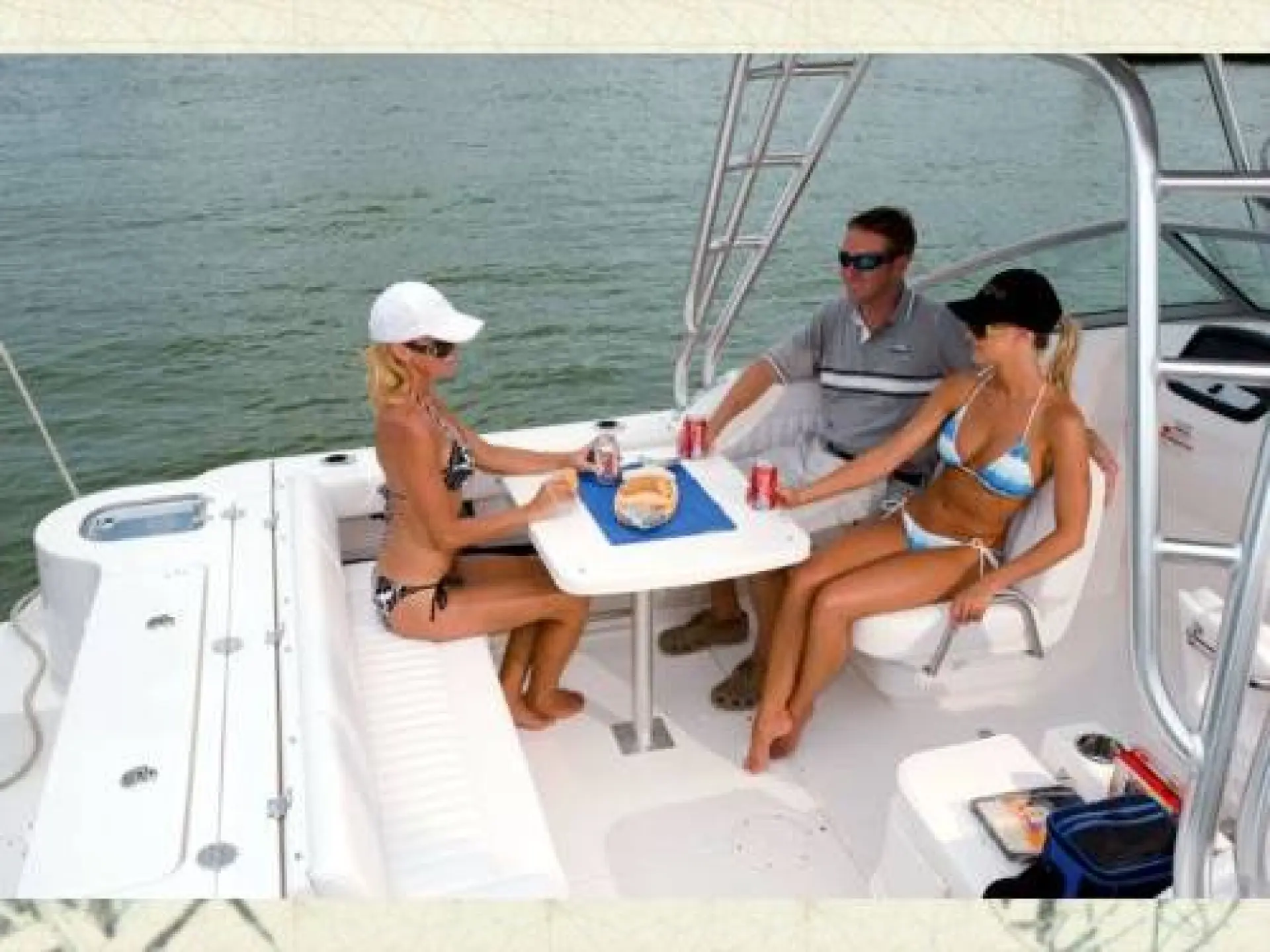 Robalo R 247 Dual Console — 3/6