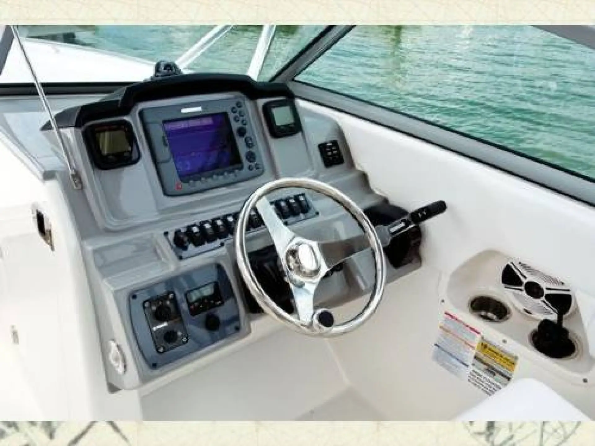 Robalo R 247 Dual Console — 4/6
