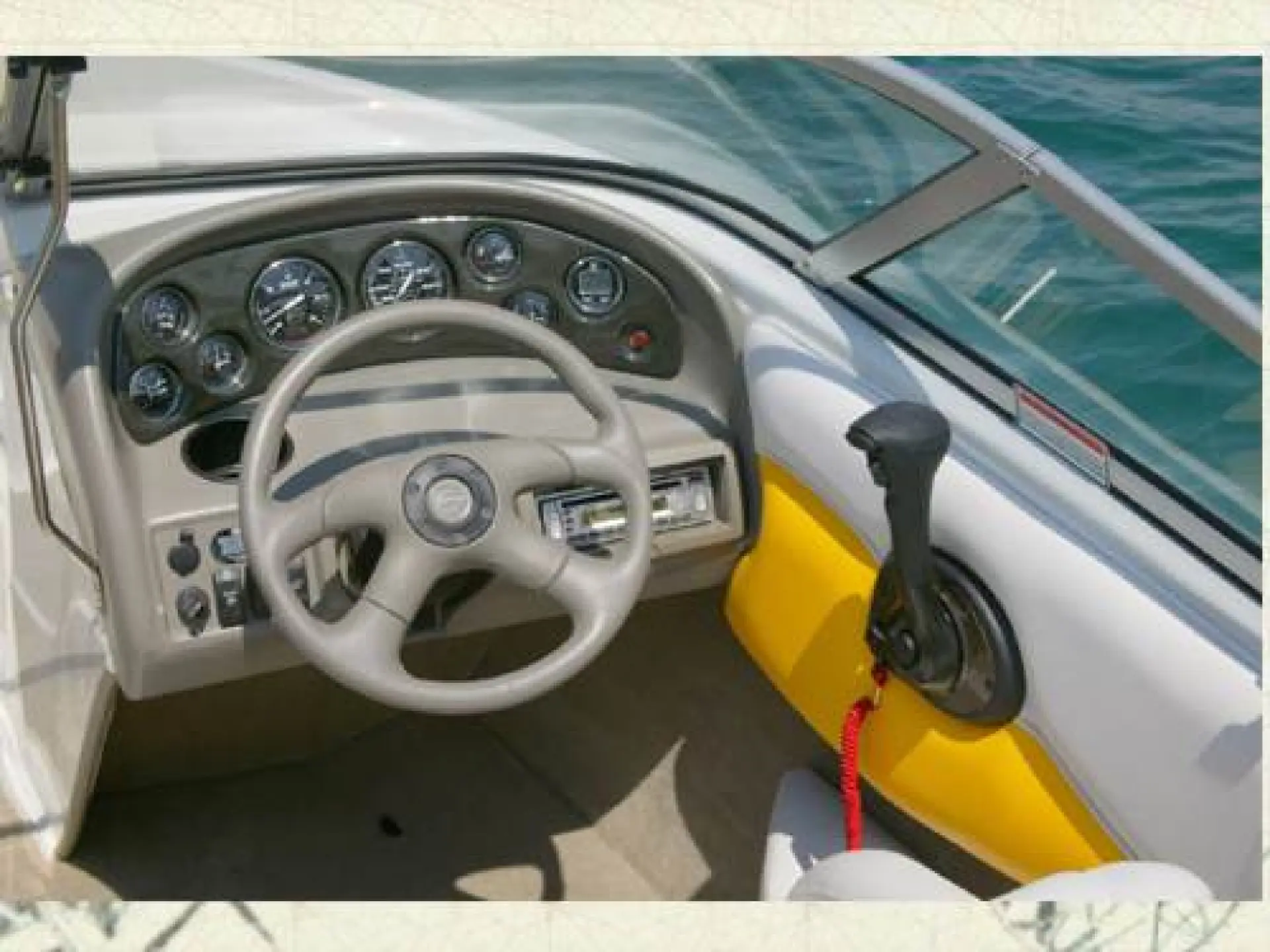 Crownline 180 BR — 2/5