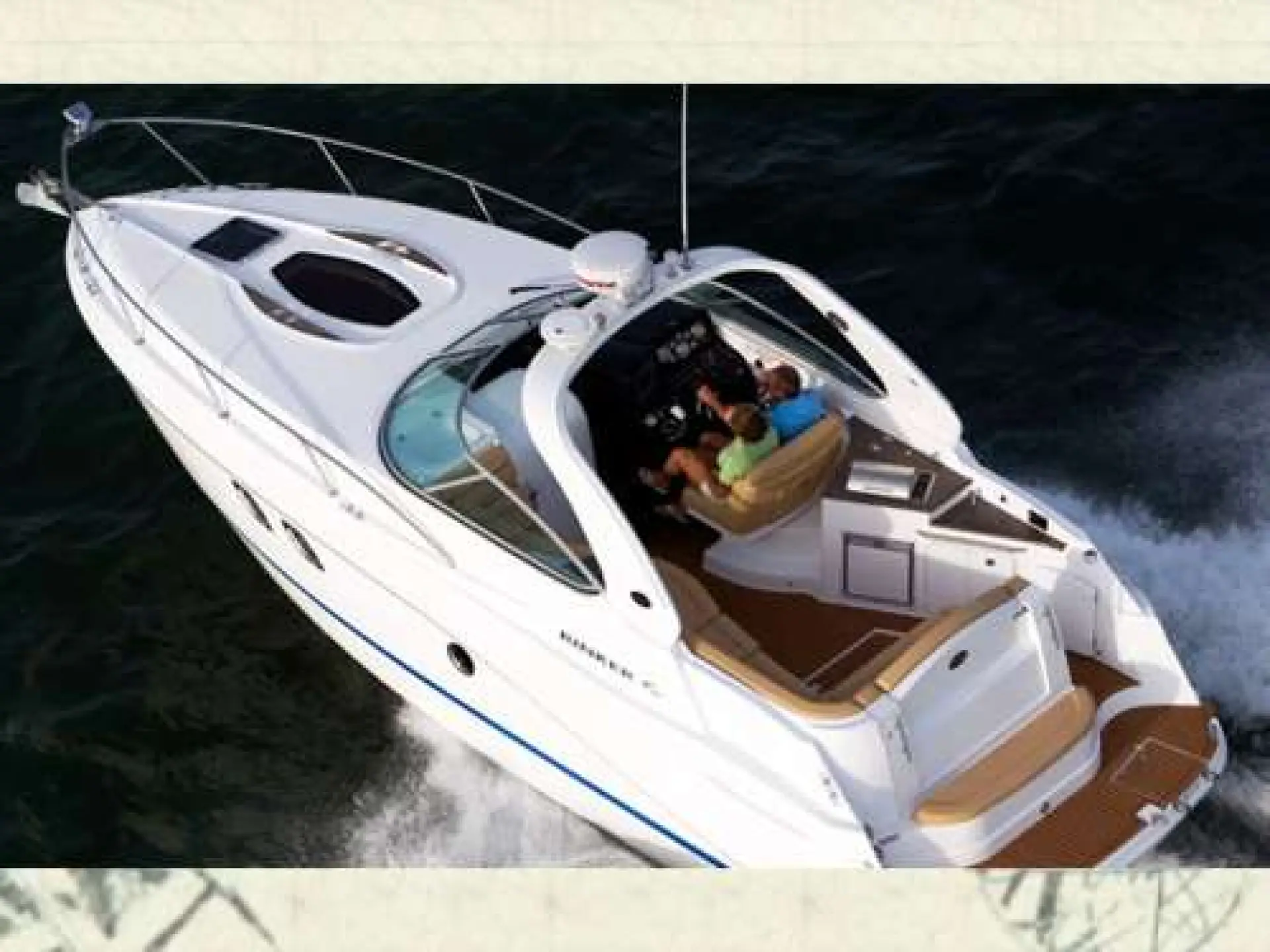 Rinker 310 Express Cruiser — 2/7