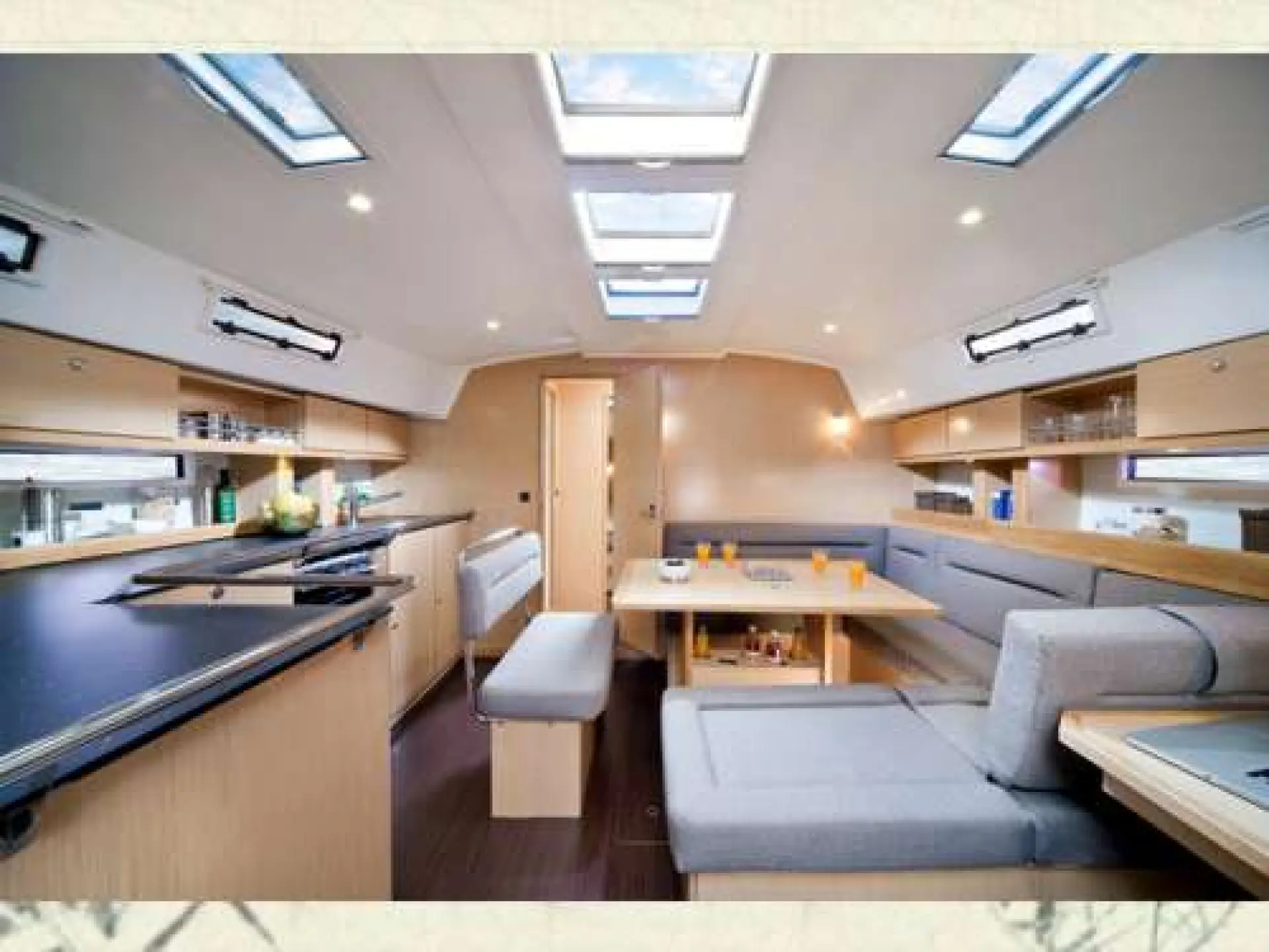 Bavaria 45 Cruiser — 13/28