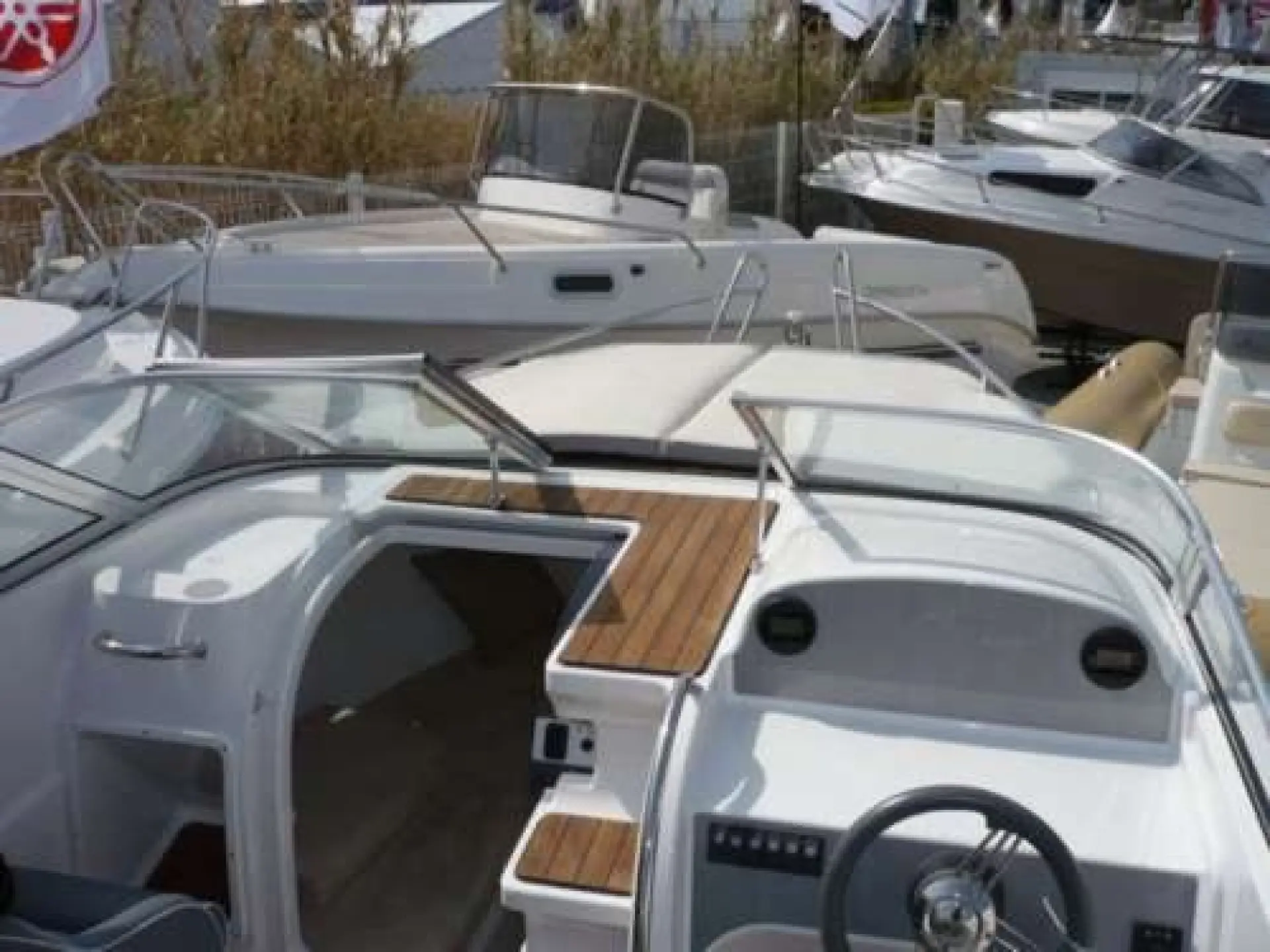Pacific Craft 690 DC — 6/8