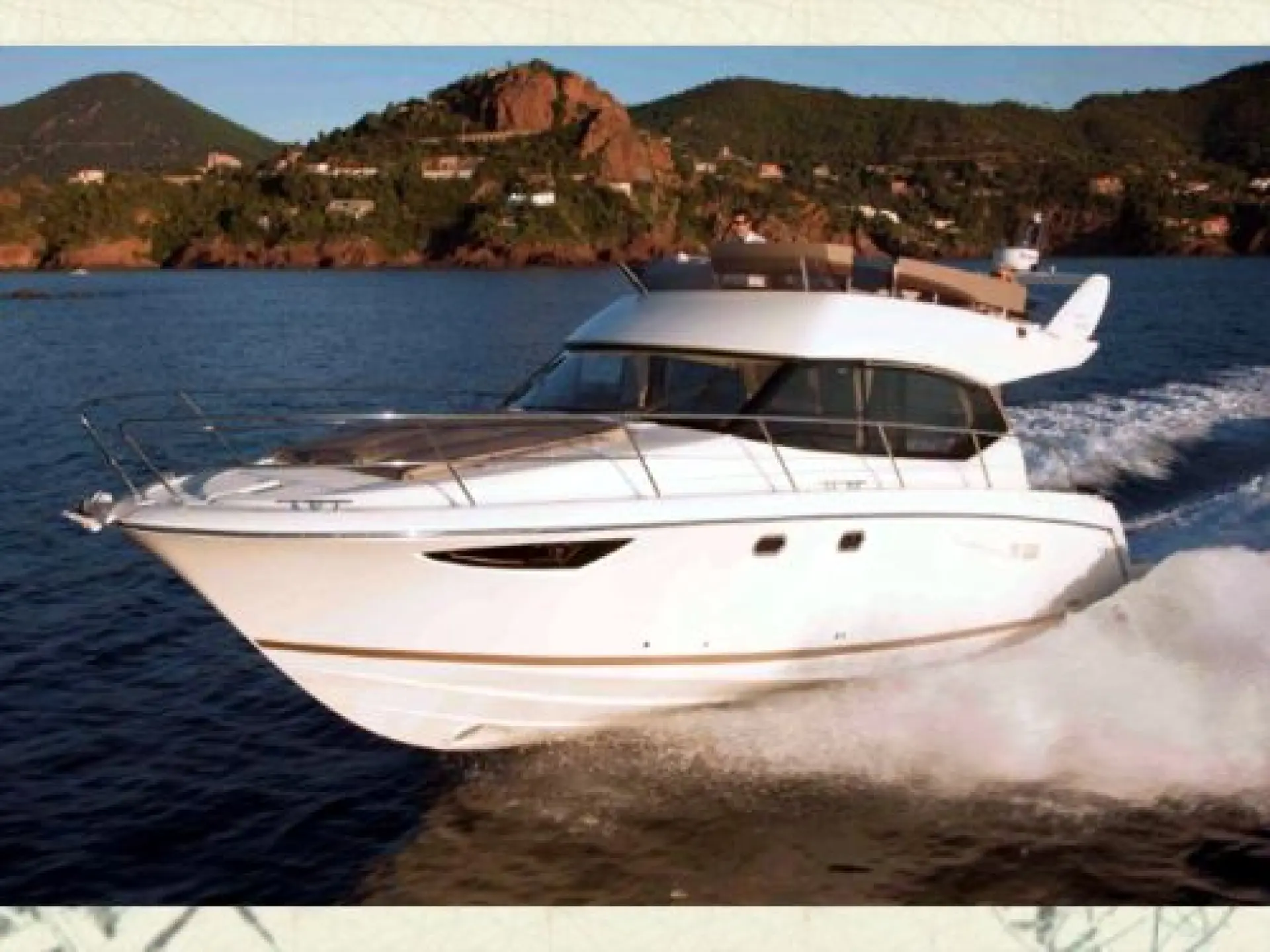 Prestige 400 Flybridge — 1/27