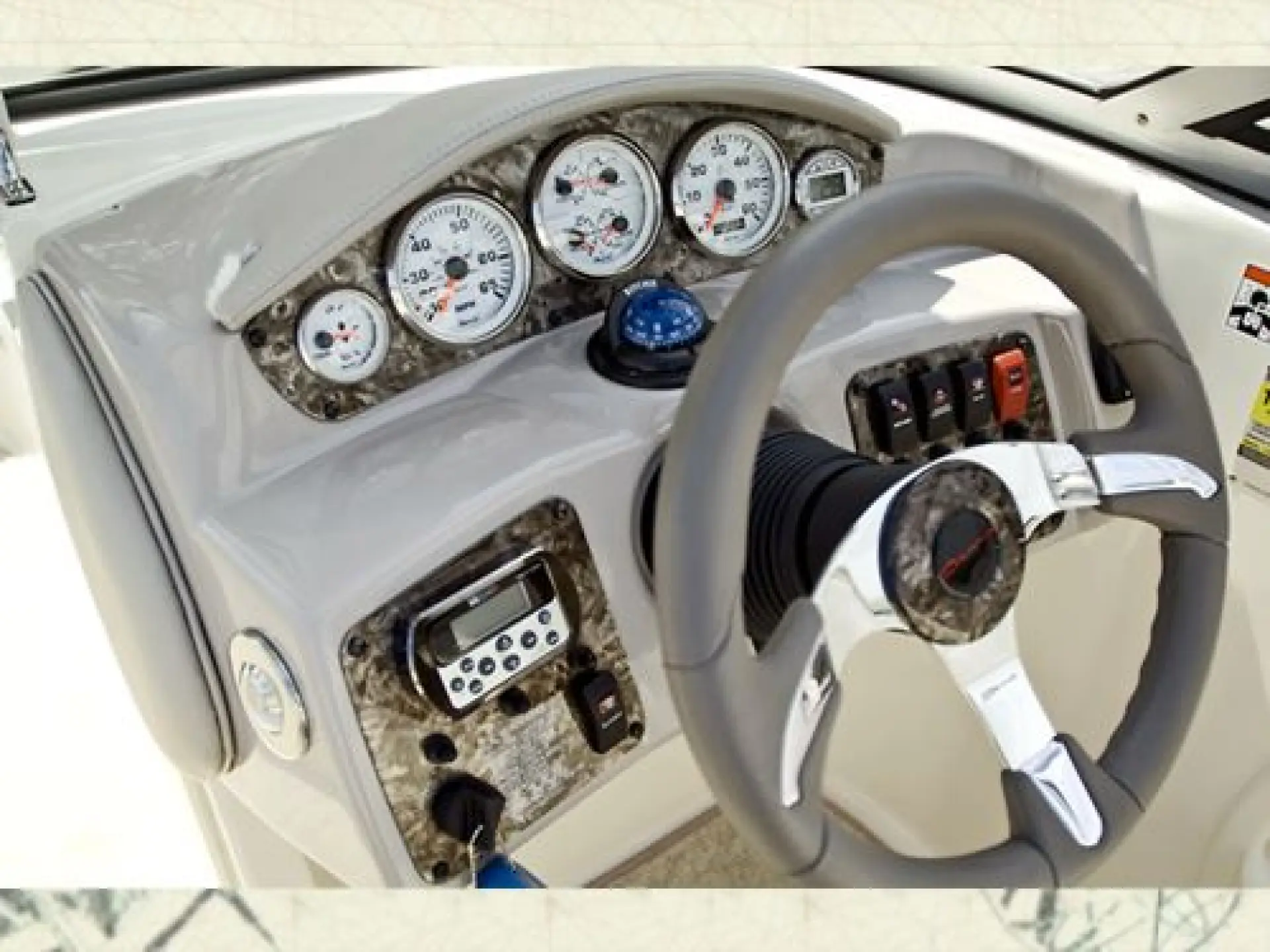 Stingray 235 LR — 16/25