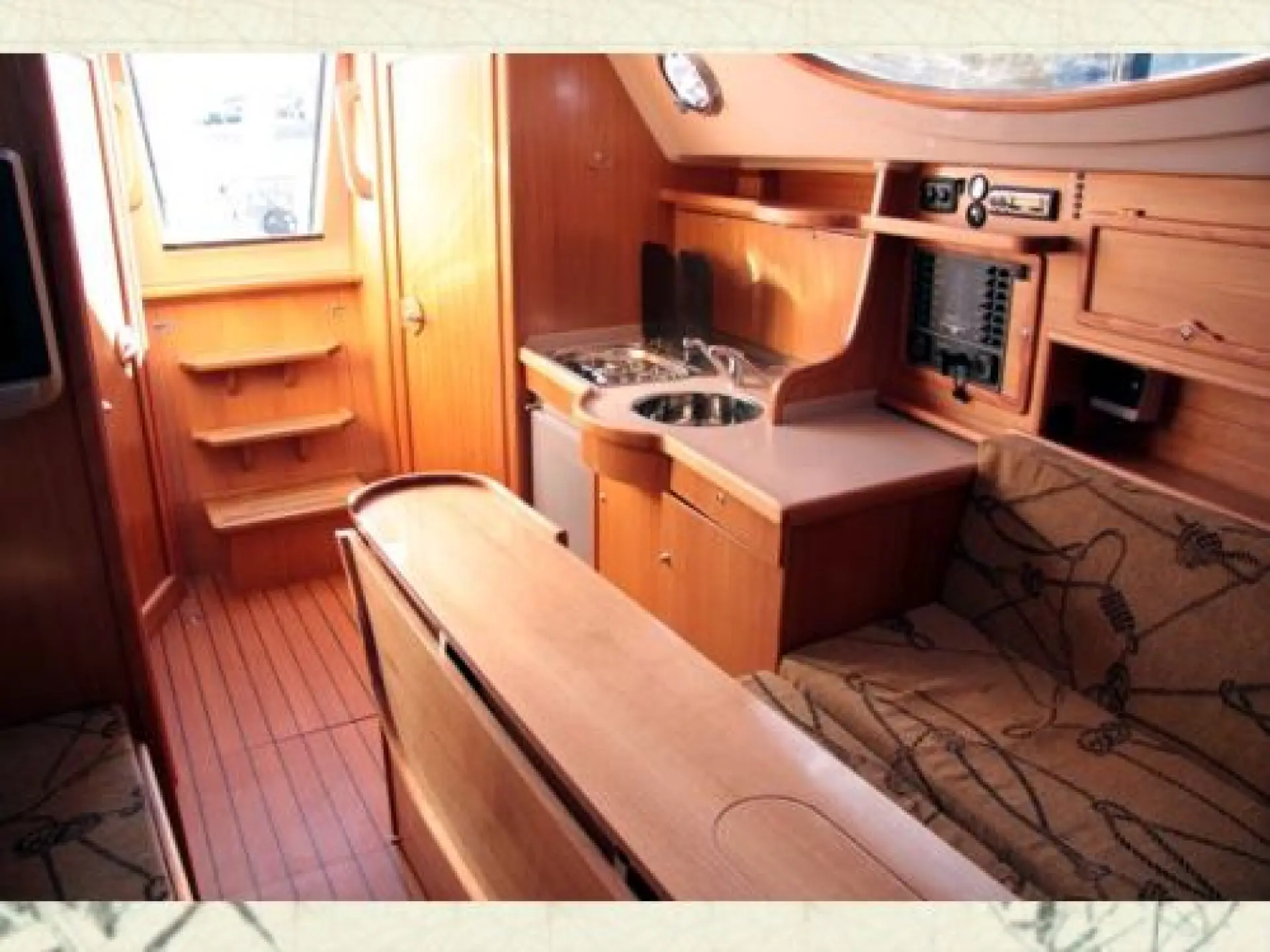 Maxus 33 — 20/34