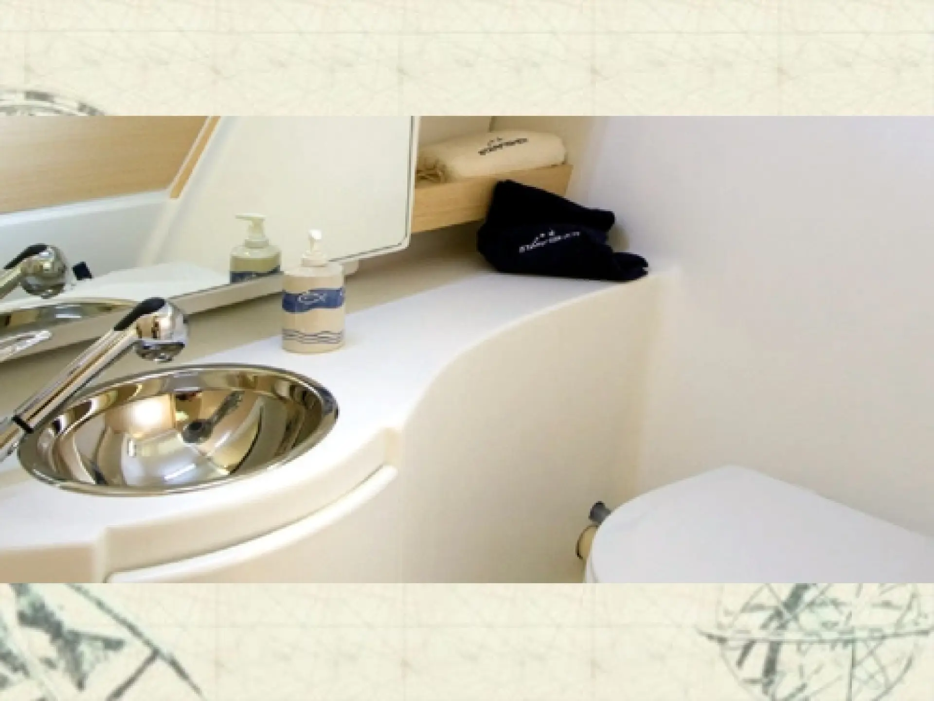 ST 860 Flybridge Fisher — 13/13