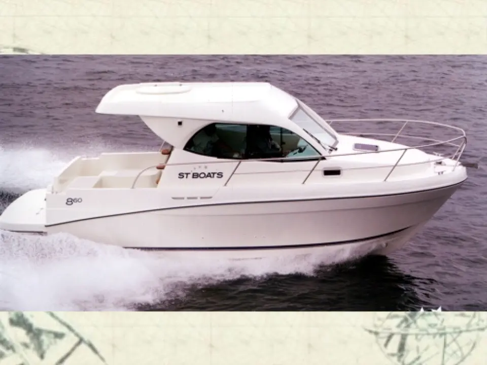 ST 860 Hard Top Fisher · 2011