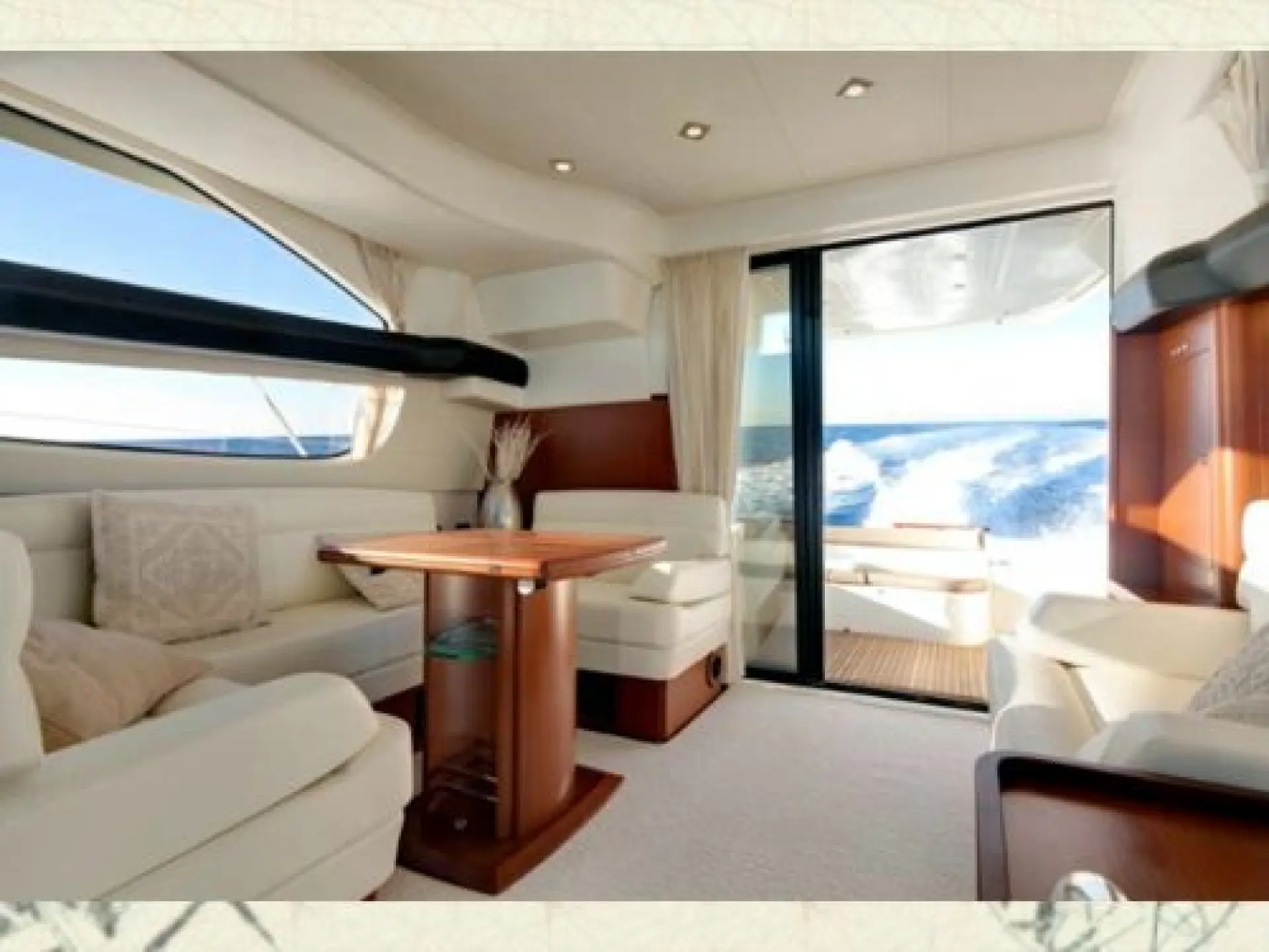 Prestige 440 Flybridge — 17/28