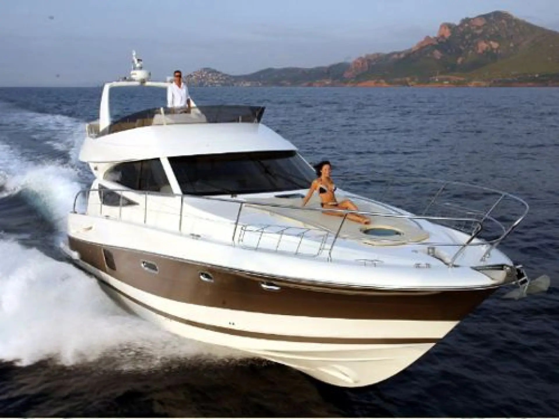 Prestige 510 Flybridge — 3/31