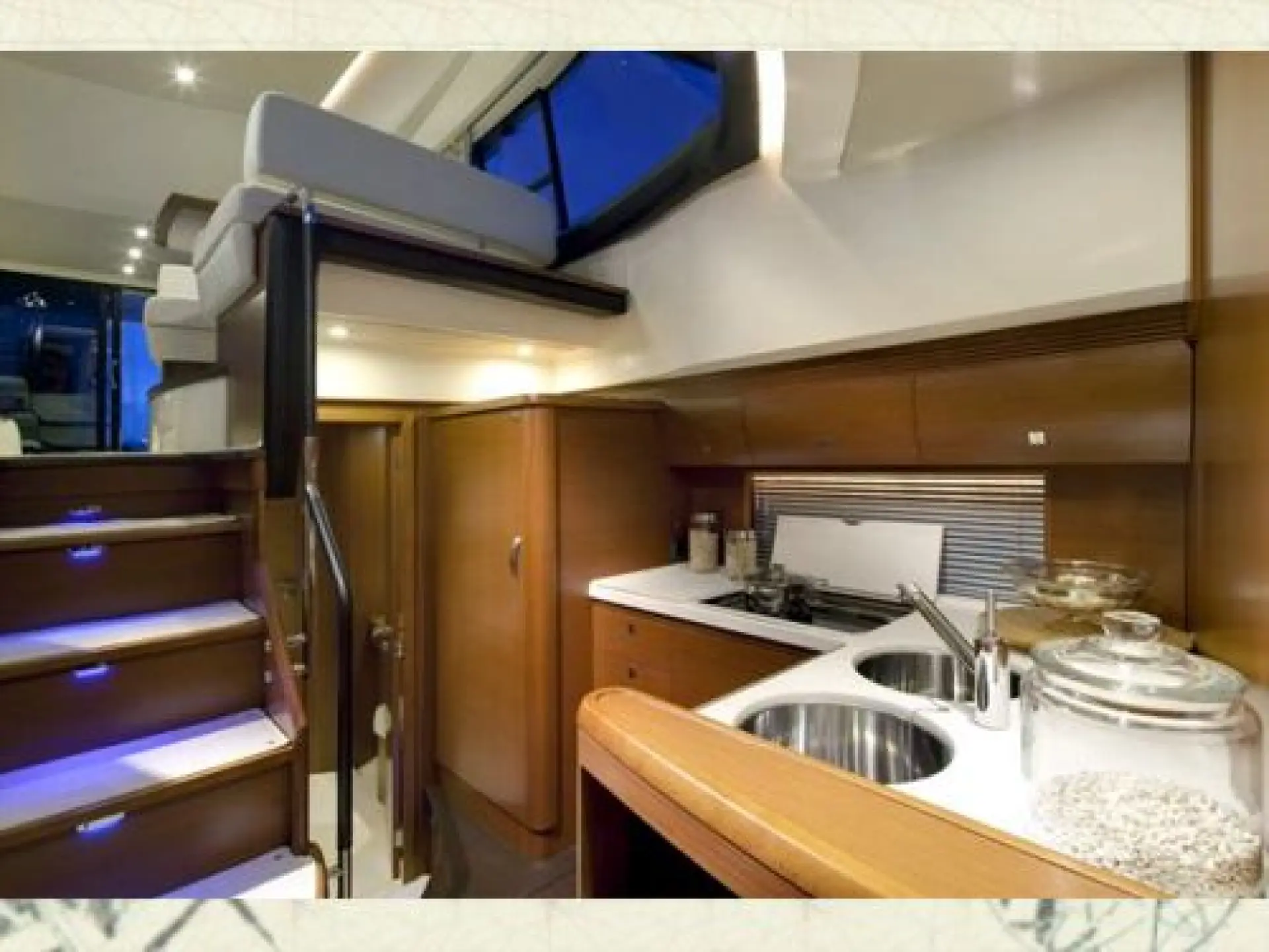 Prestige 510 Flybridge — 24/31