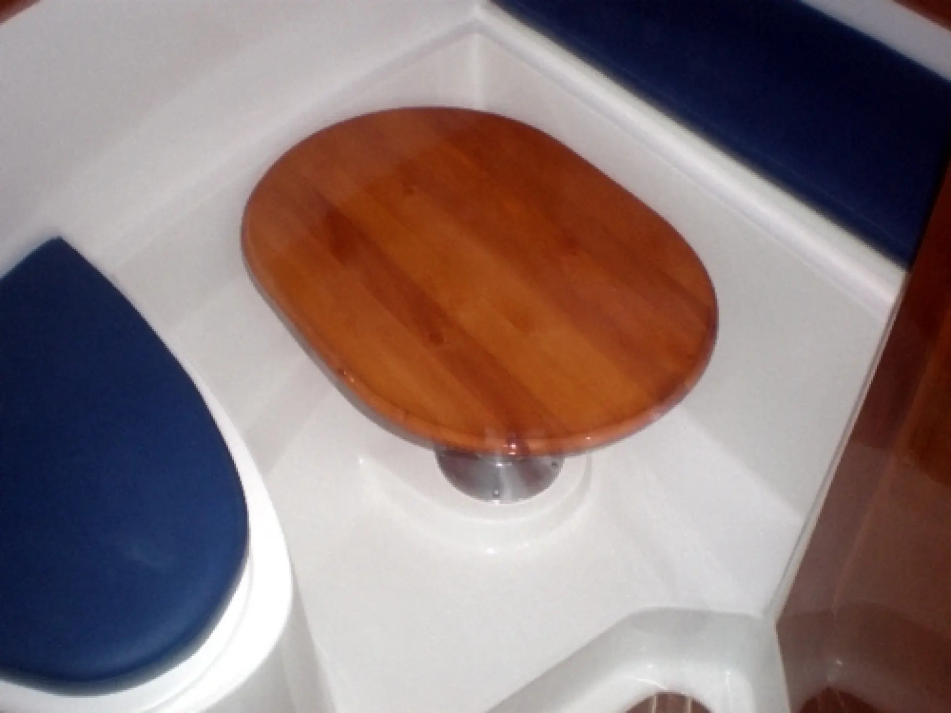 Casman 700 Cabin — 74/95