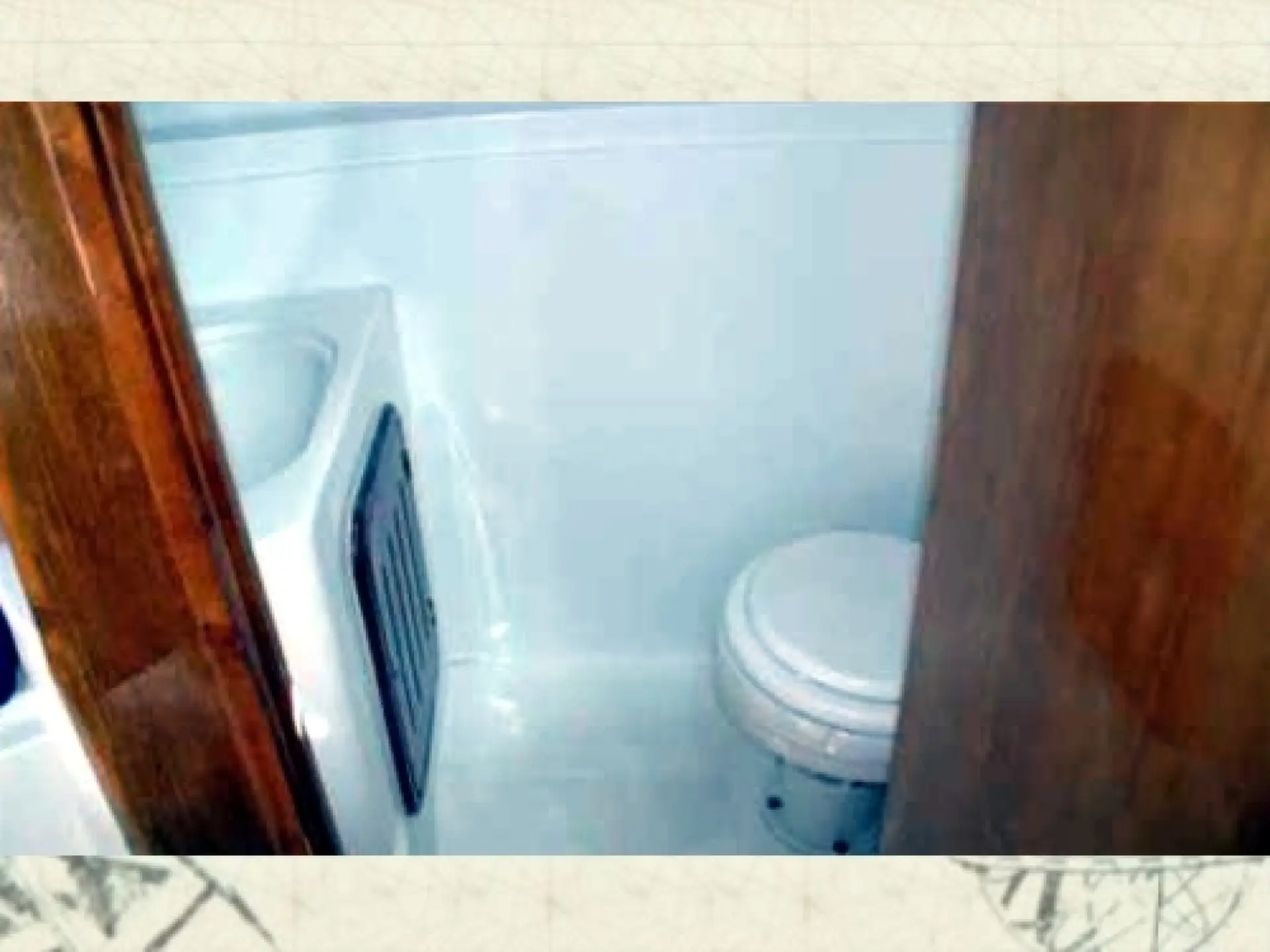 Casman 700 Cabin — 79/95