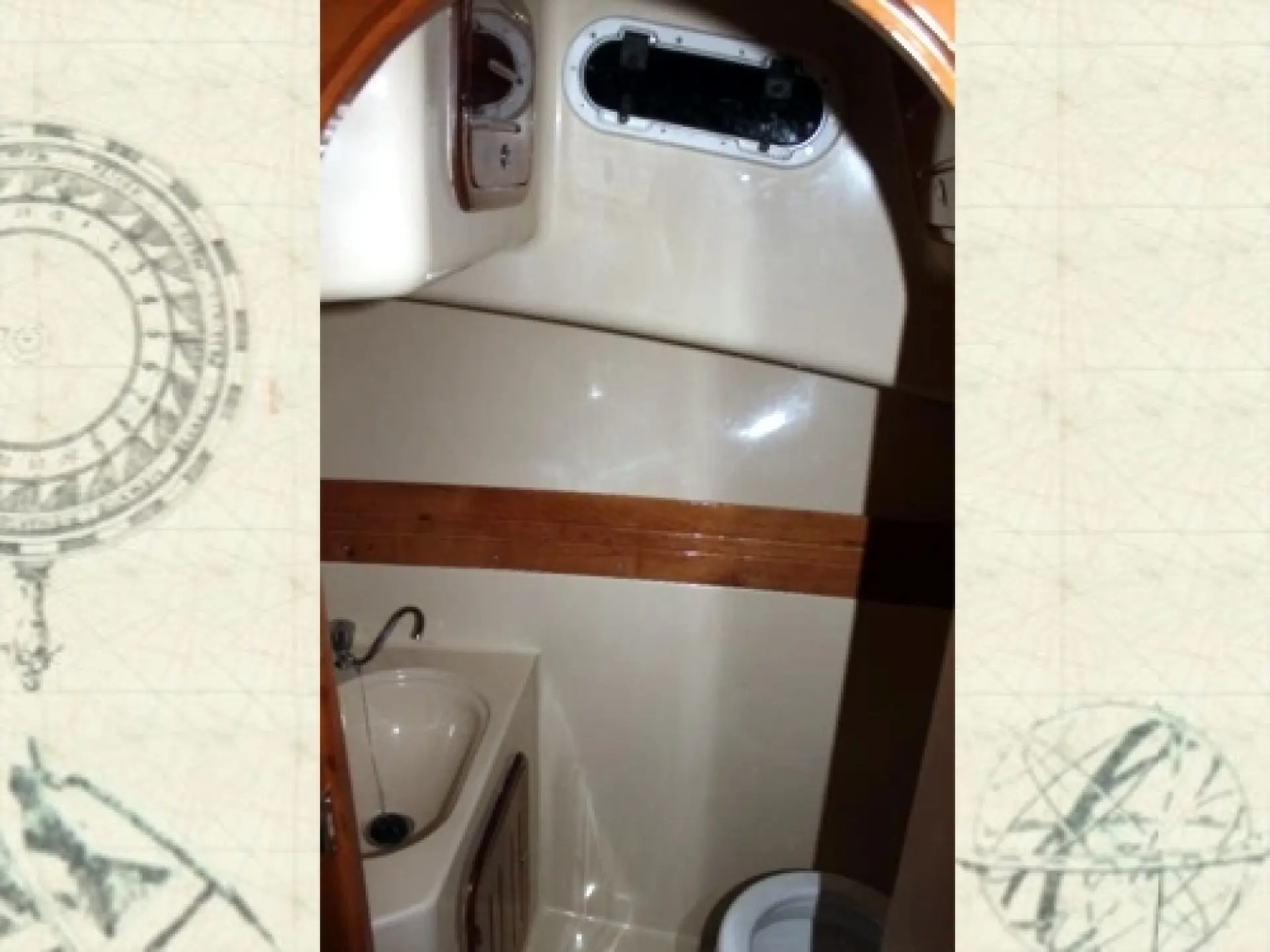 Casman 700 Cabin — 83/95