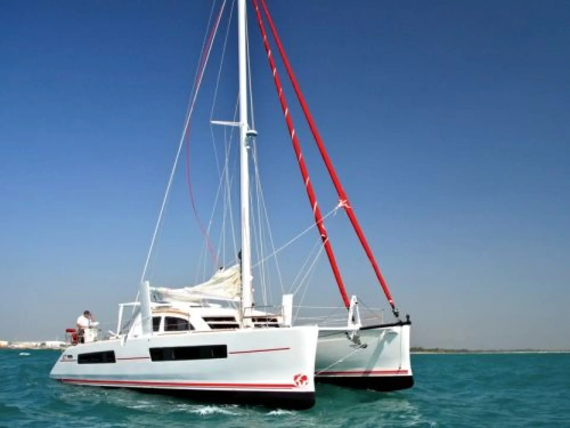 Catana 47 — 6/9