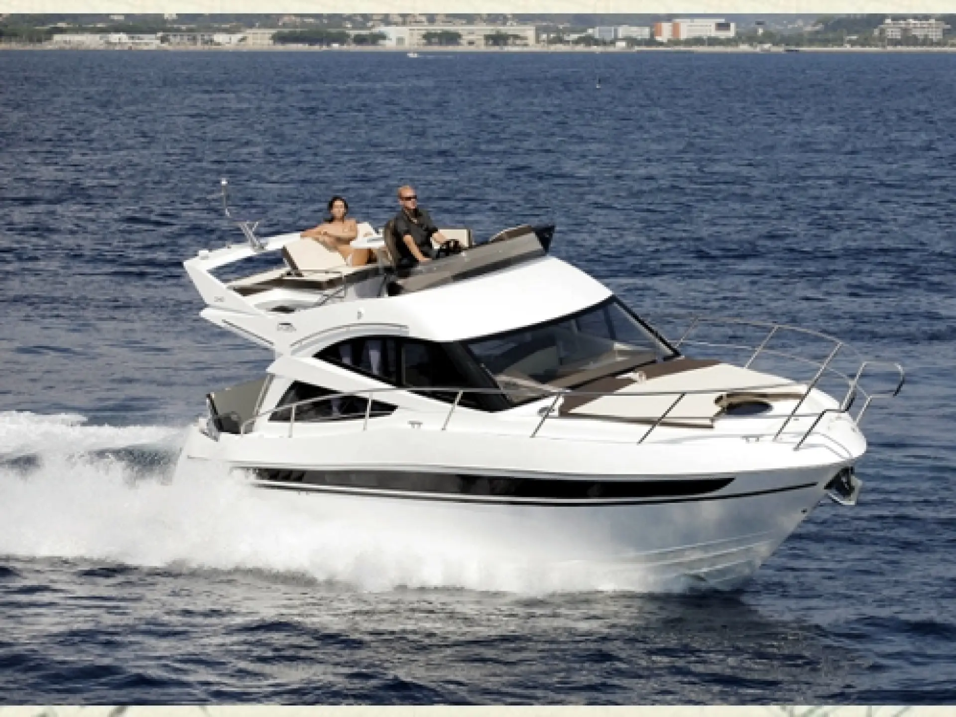 Galeon 340 Fly — 2/32