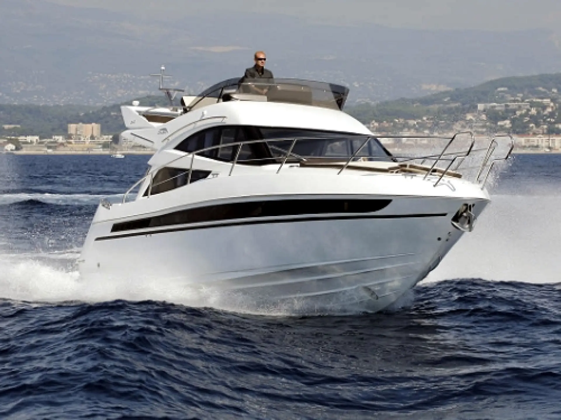 Galeon 340 Fly — 5/32