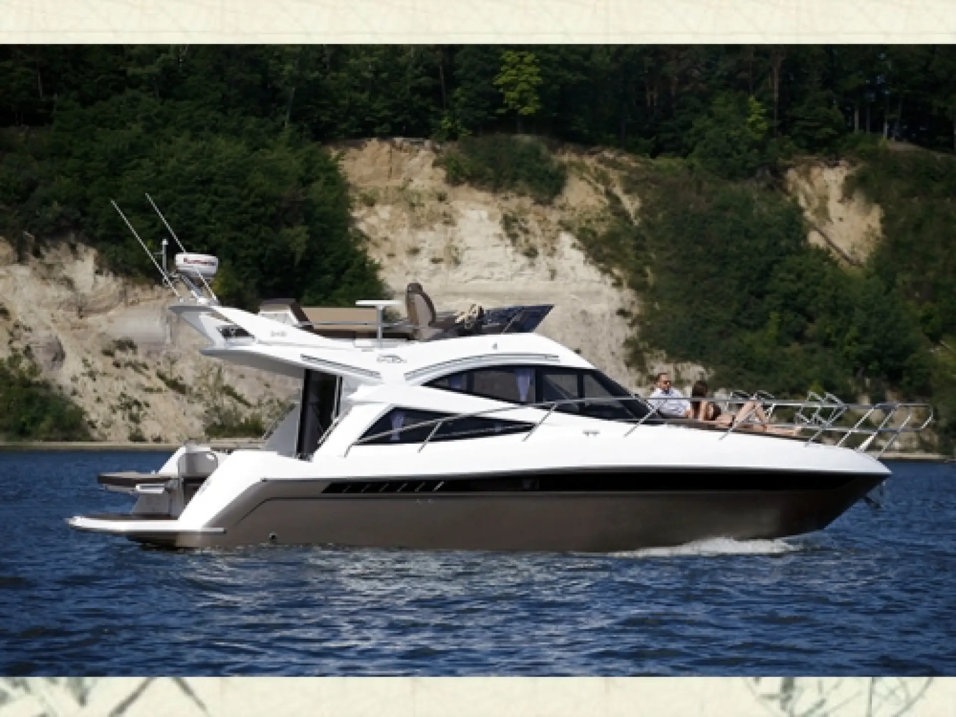 Galeon 340 Fly — 16/32