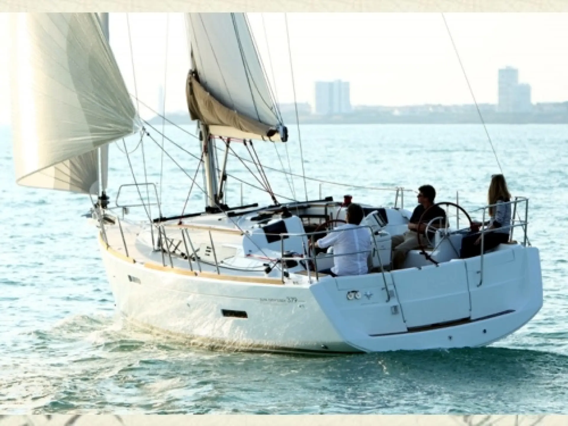 Sun Odyssey 379 — 9/30