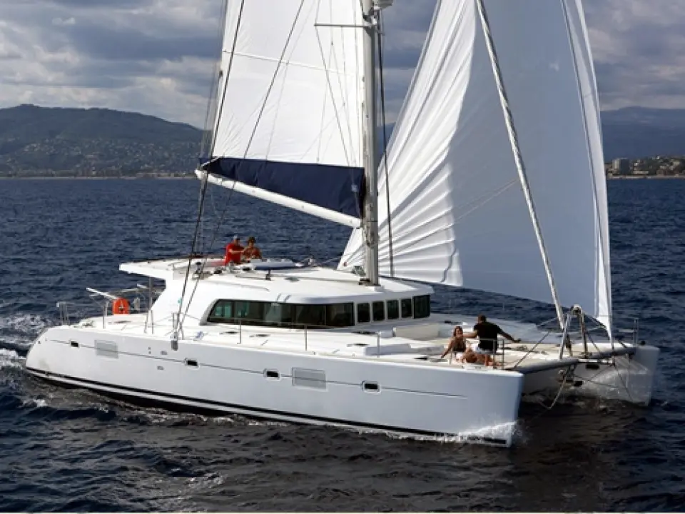 Lagoon 520 · 2011