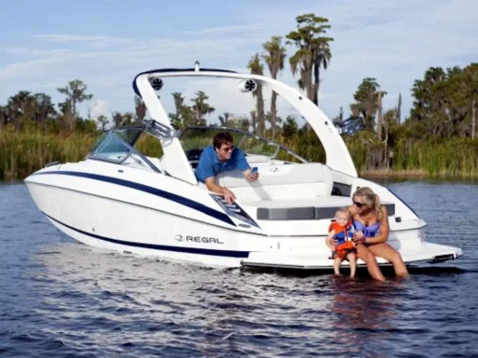 Regal 27 FasDeck