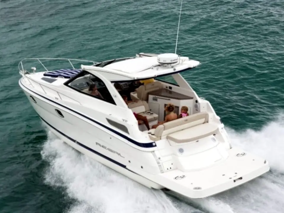 Regal 35 Sport Cupe