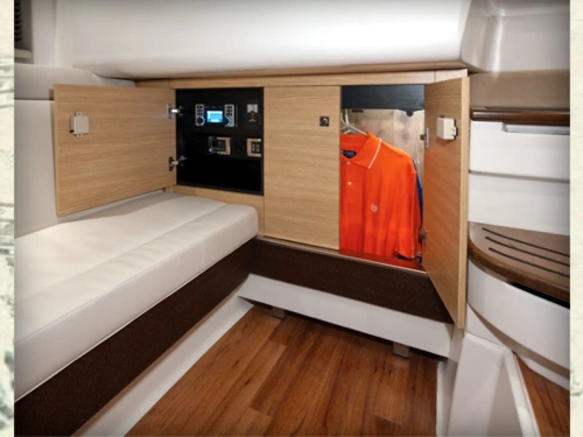 Chaparral 327 SSX — 23/27