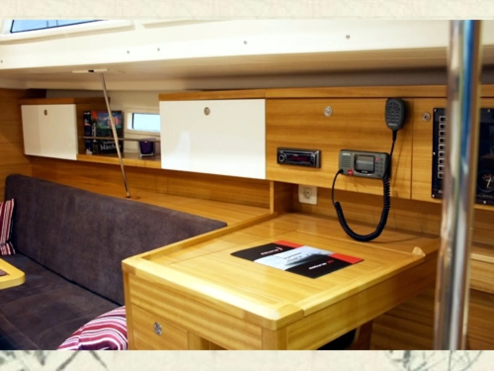 Salona 35 Nova — 8/16