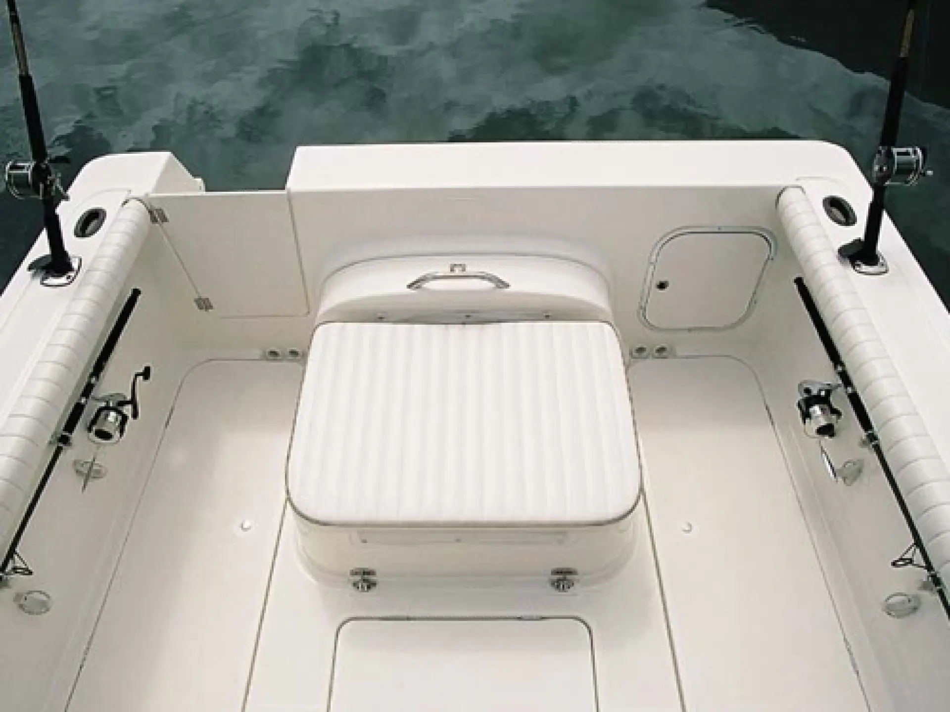 Trophy 2359 Hardtop — 3/5