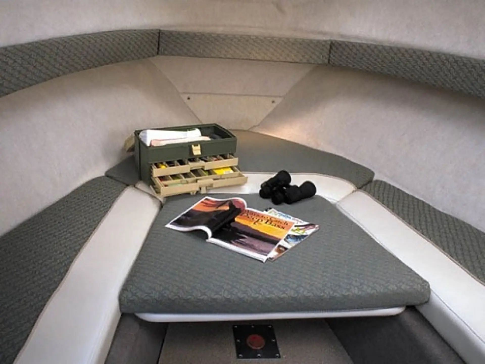 Trophy 2002 Walkaround — 3/3