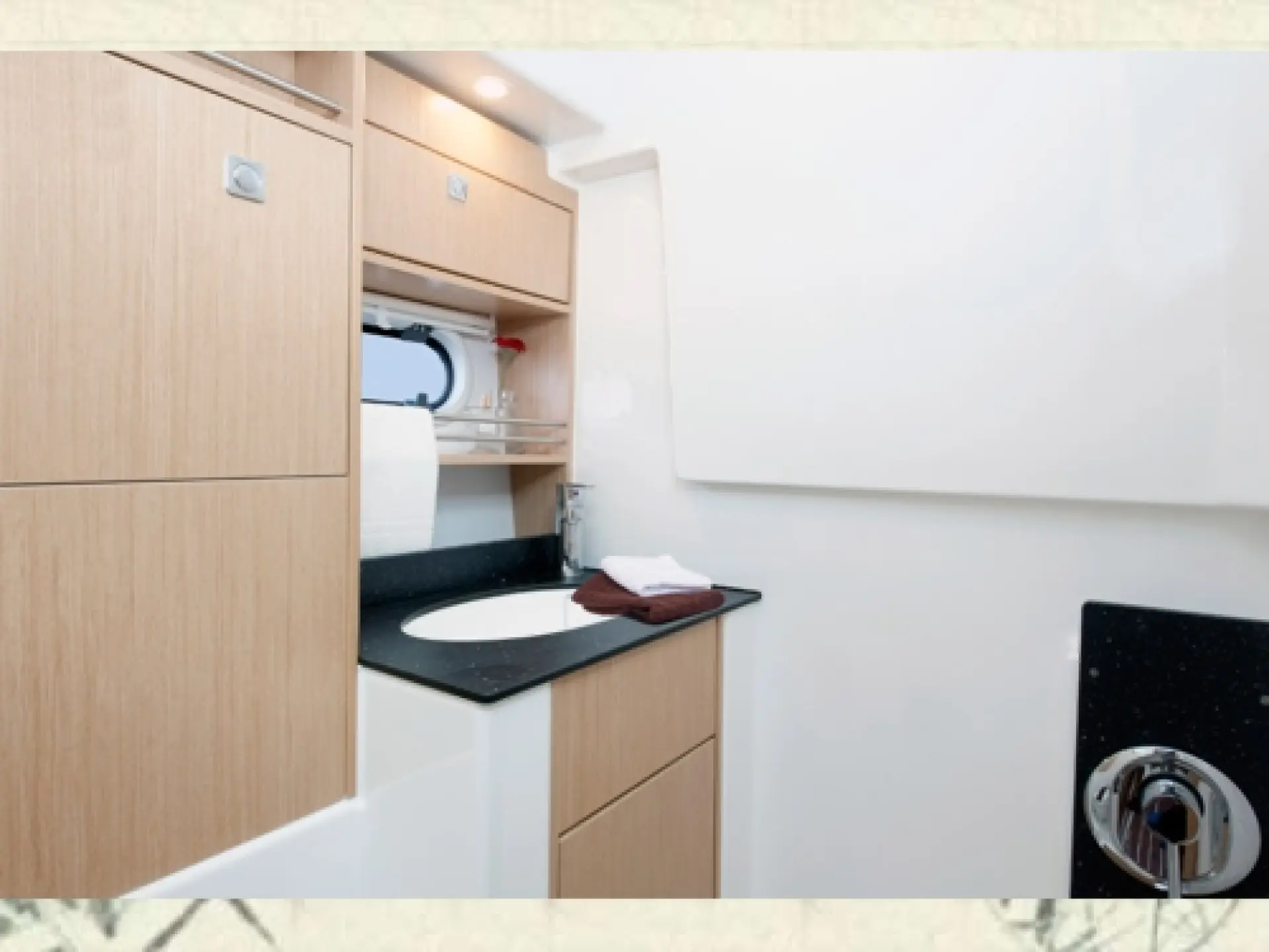 Bavaria 32 Sport — 12/16