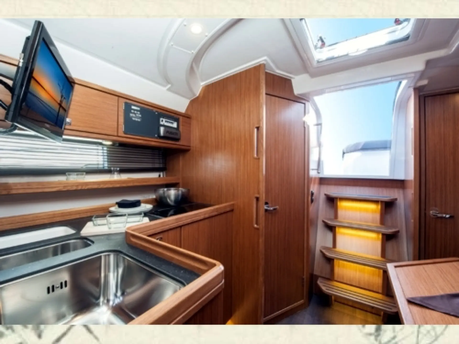 Bavaria 35 Sport HT — 5/16