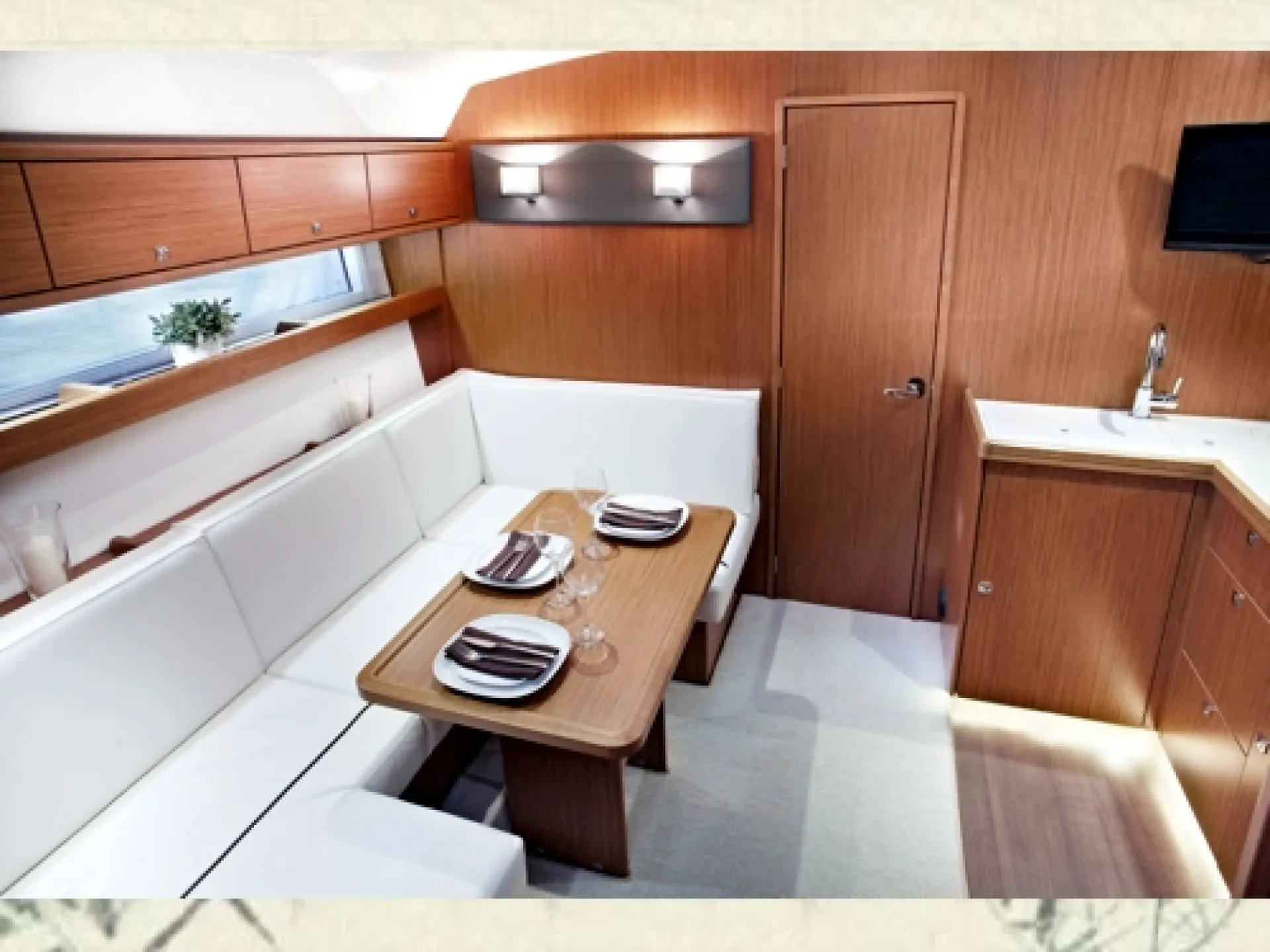Bavaria 39 Sport HT — 3/9