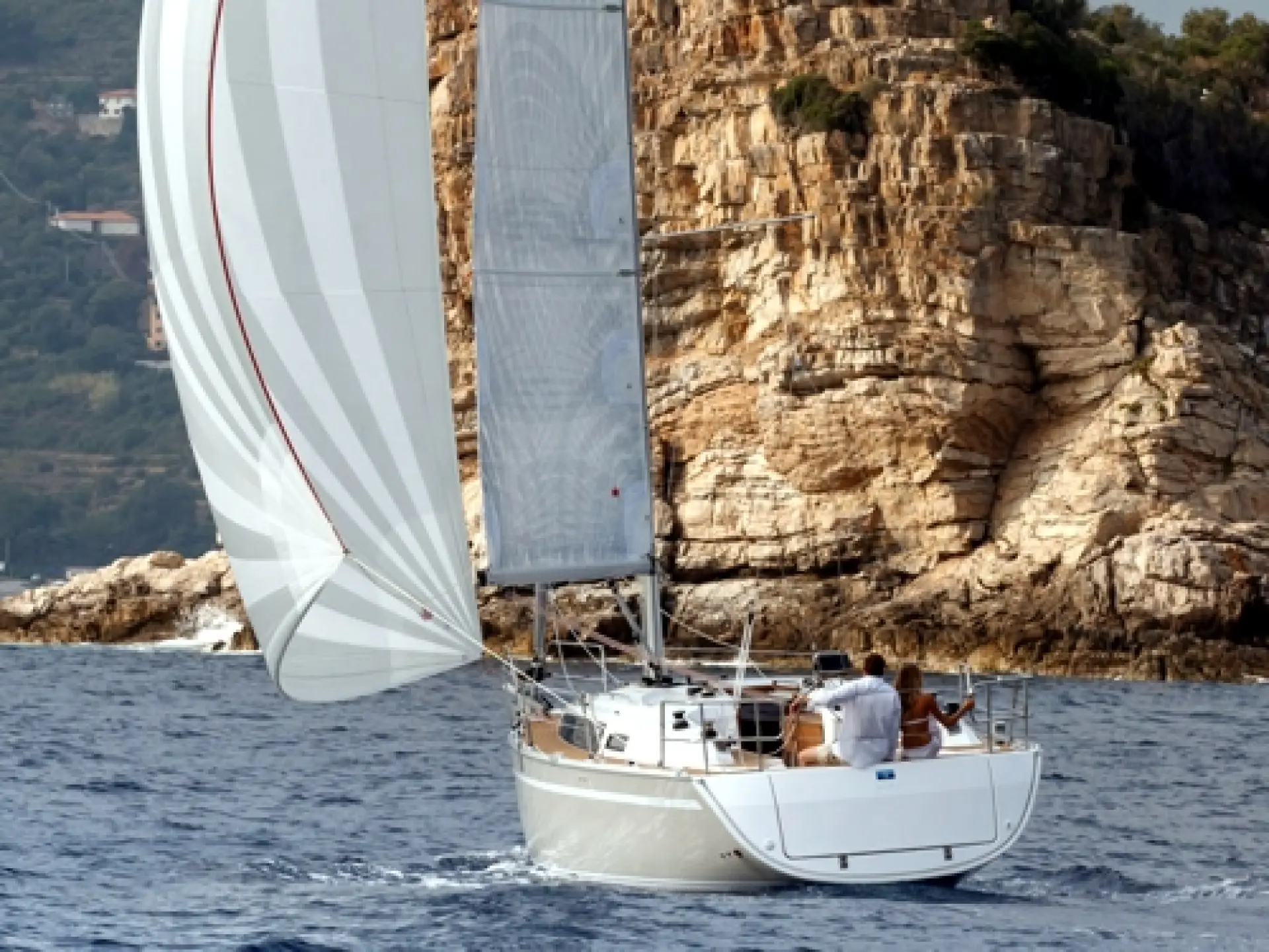 Bavaria 33 Cruiser — 2/22