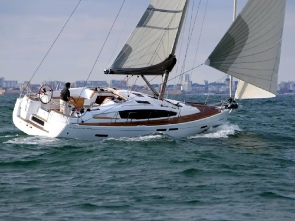 Sun Odyssey 41 DS · 2012