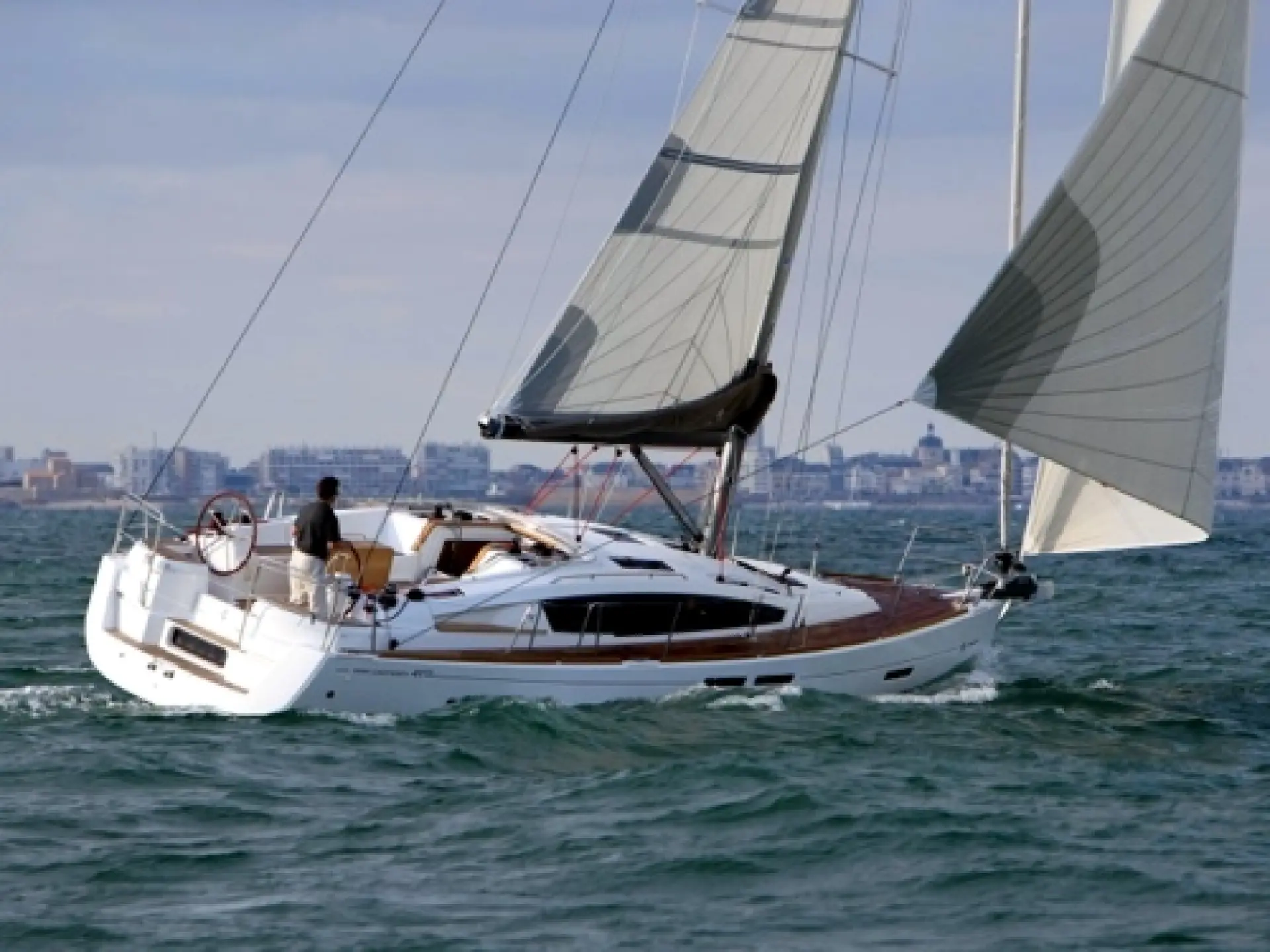 Sun Odyssey 41 DS — 9/37