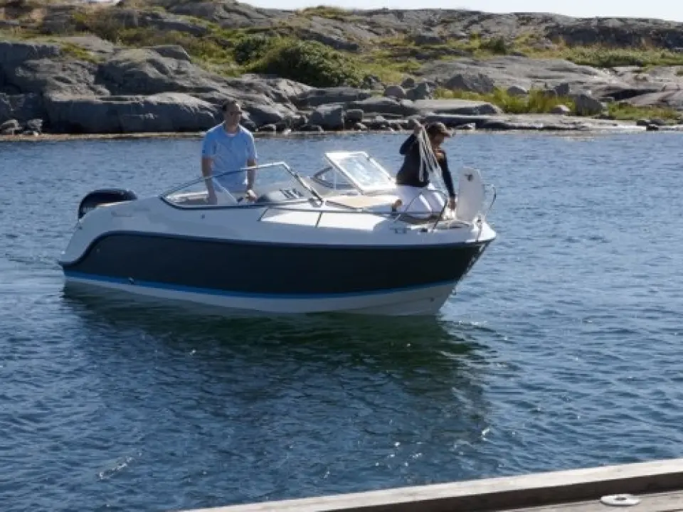 Activ 595 Cabin