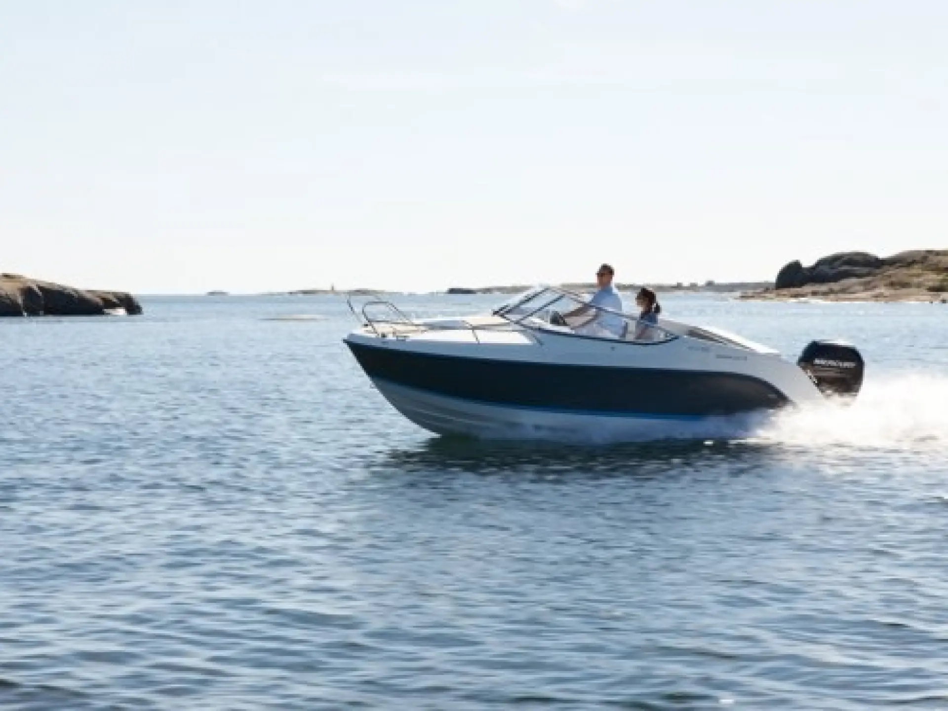 Activ 595 Cabin — 2/11